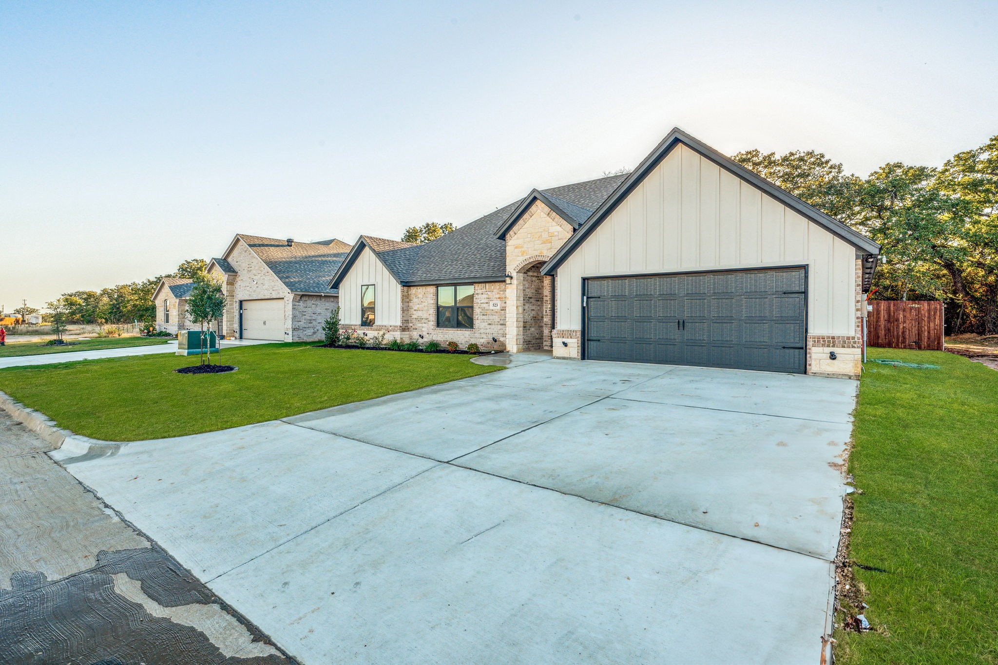 523 Calla Lily Way