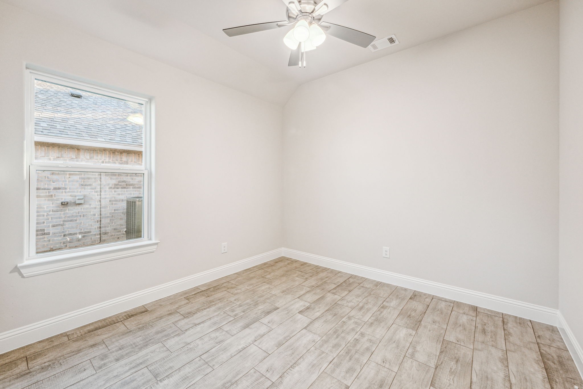 523 Calla Lily Way