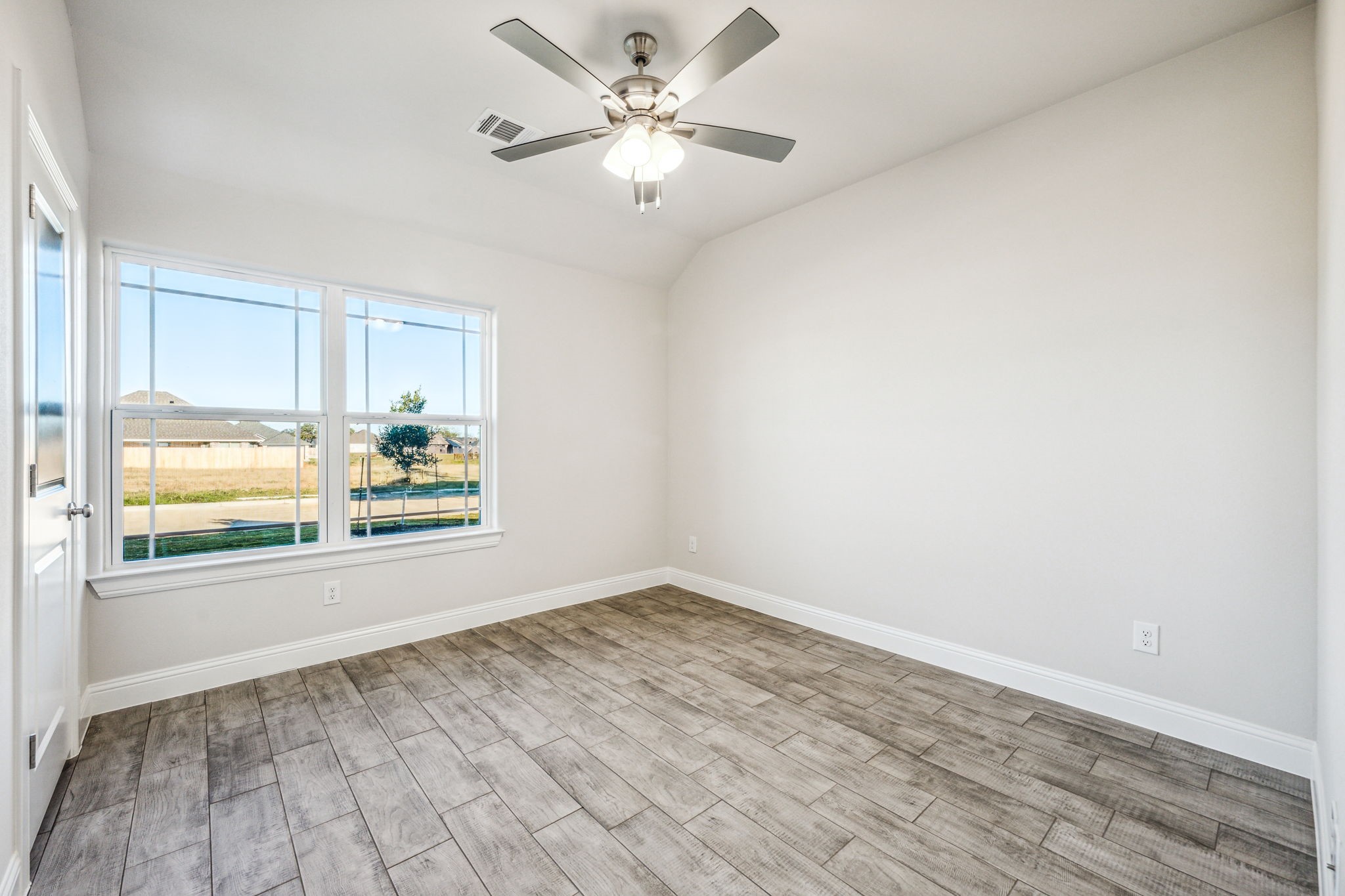 523 Calla Lily Way