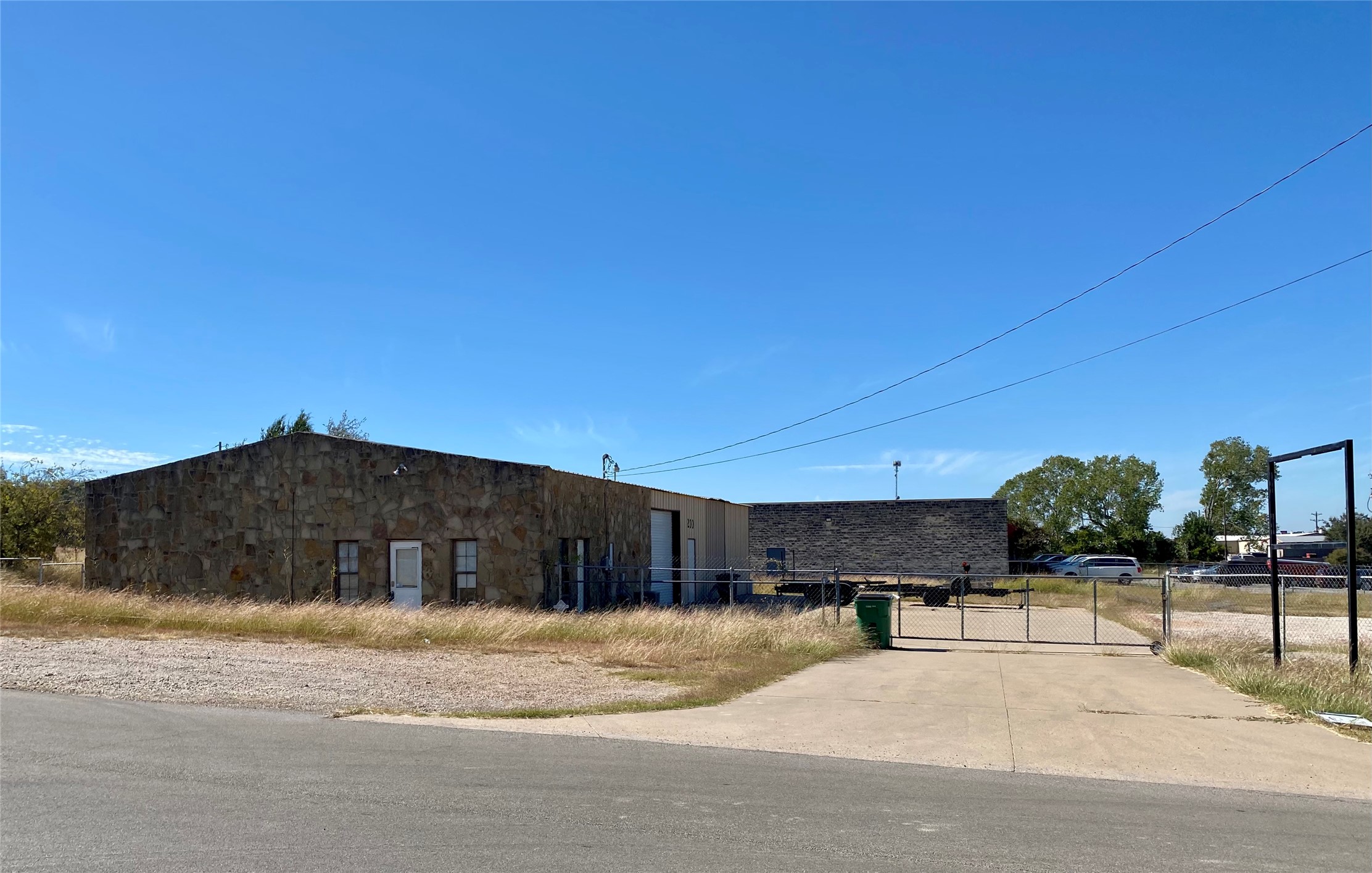 200 E Clifton rd Road