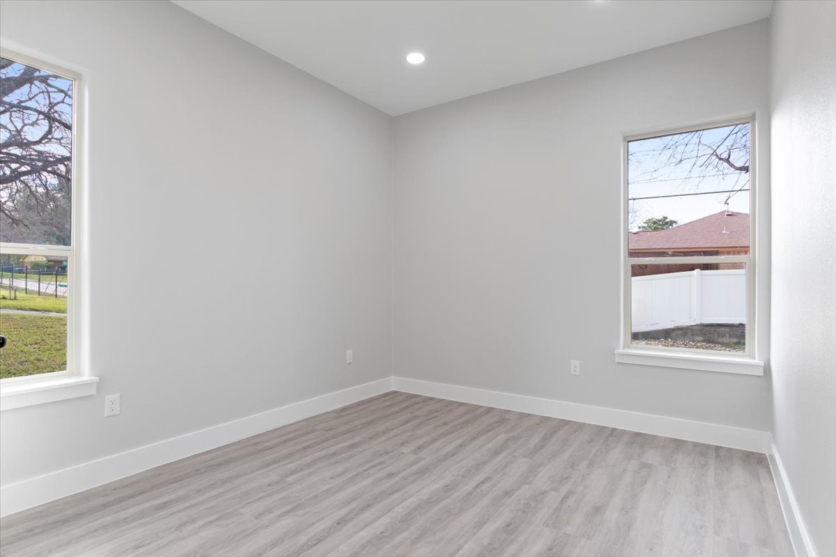5625 Shady Crest Trail