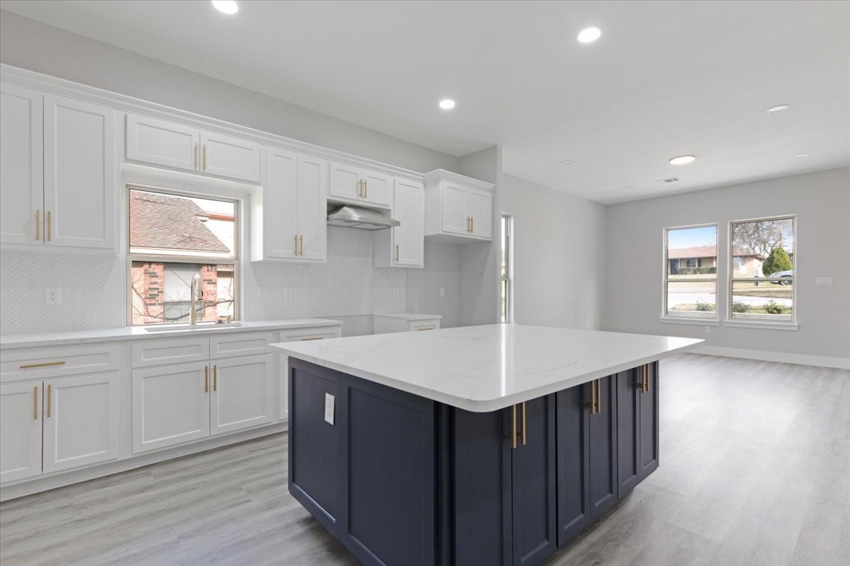 5625 Shady Crest Trail