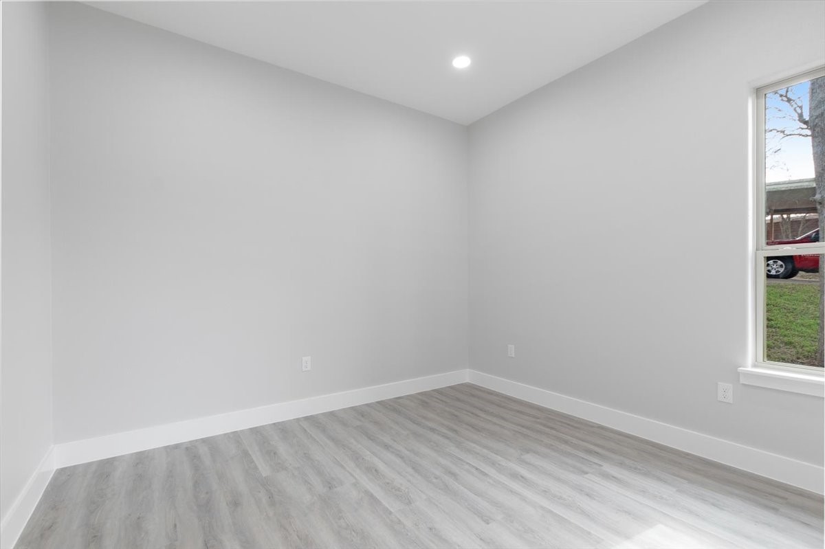 5625 Shady Crest Trail
