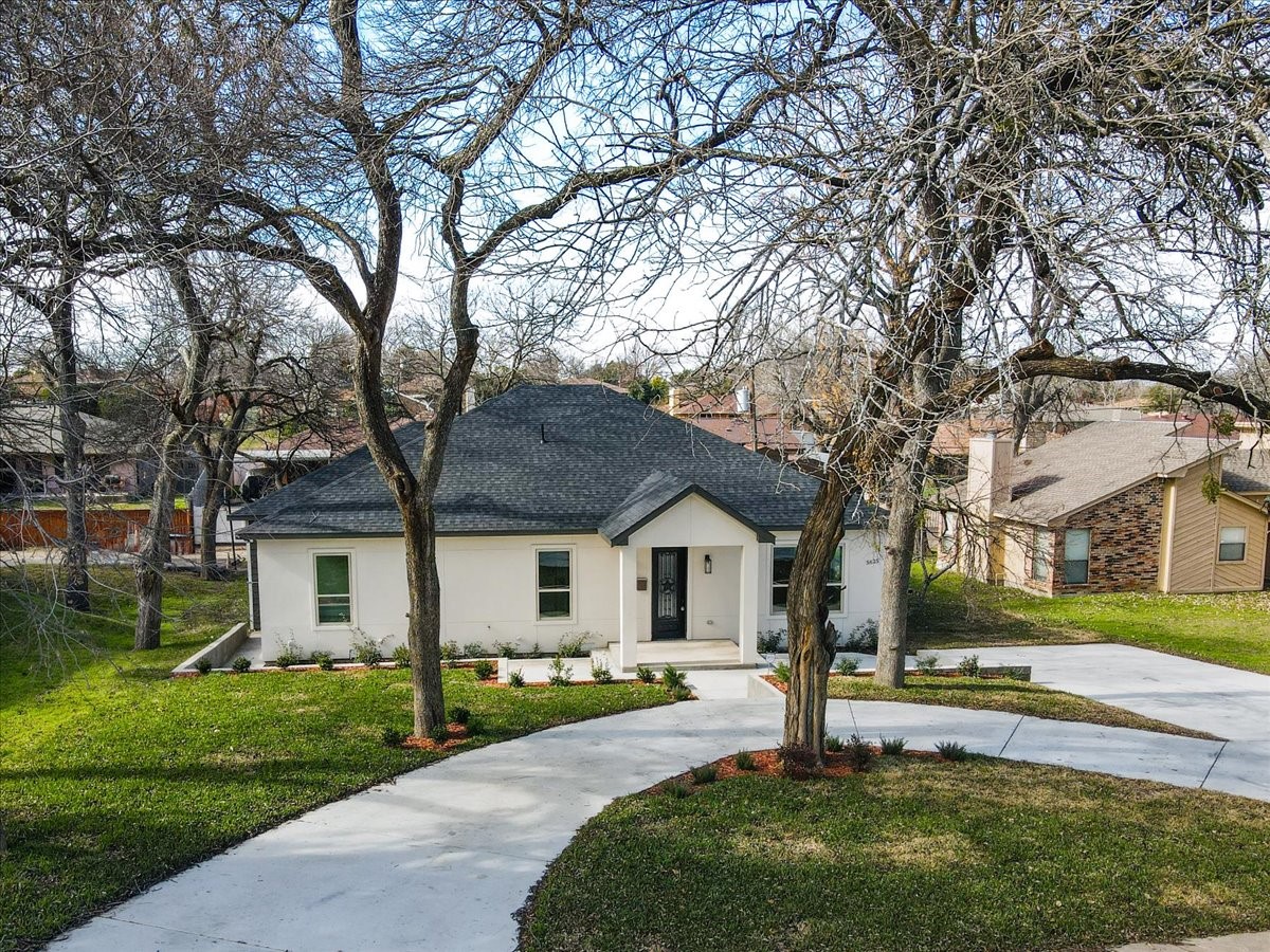 5625 Shady Crest Trail