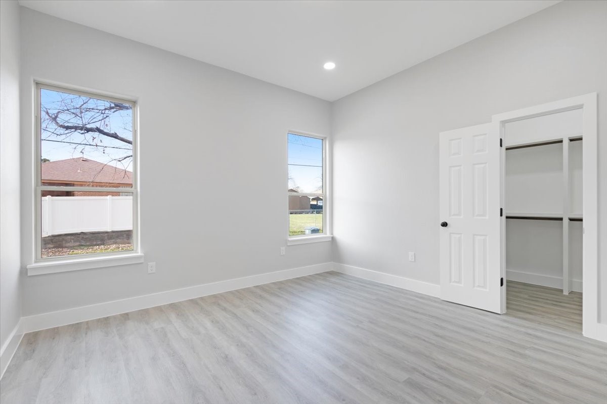 5625 Shady Crest Trail