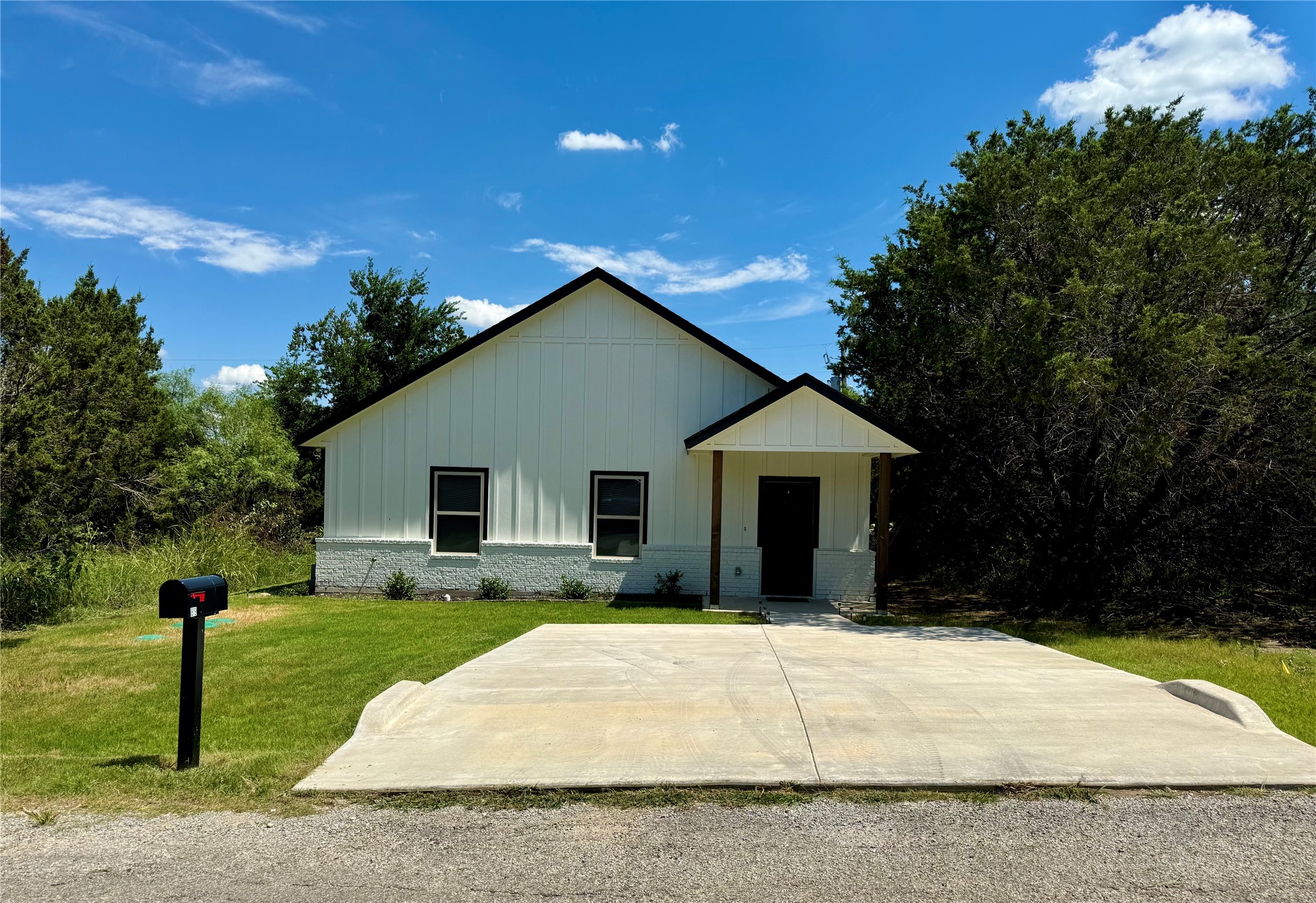 819 Arkansas River Drive
