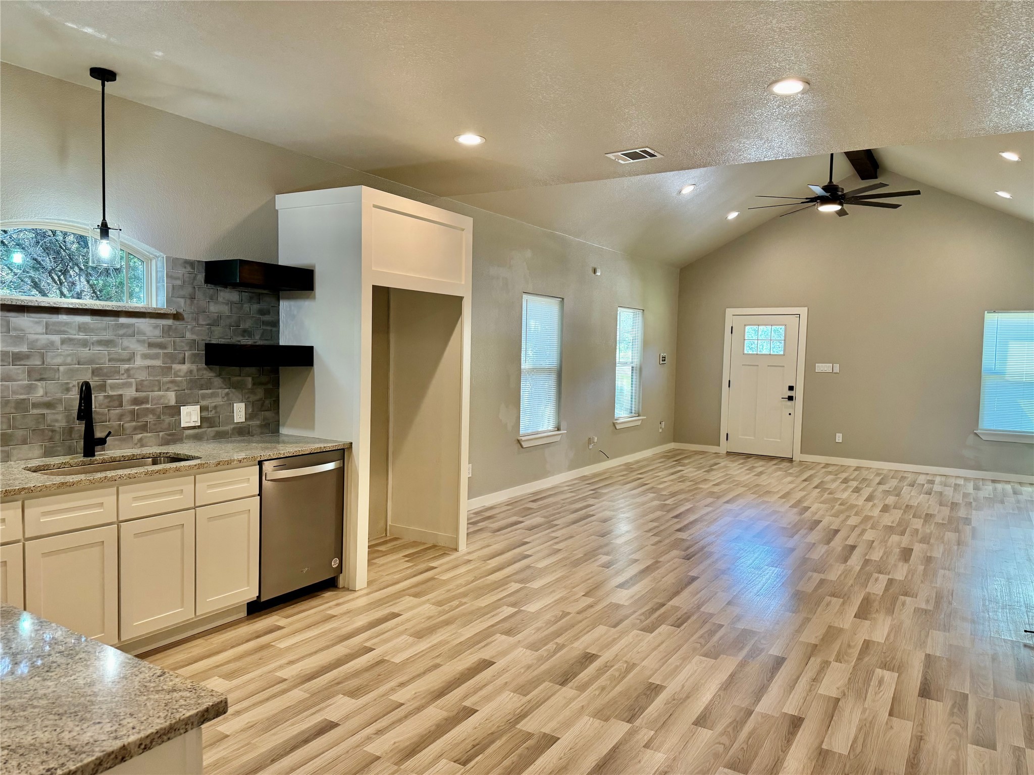 819 Arkansas River Drive