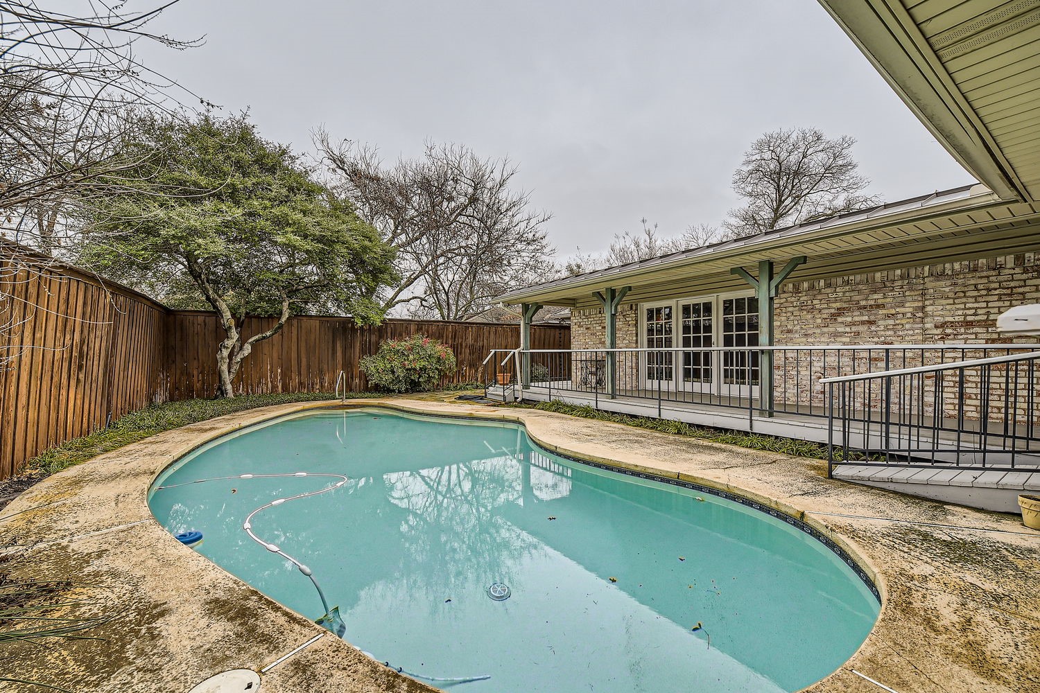 8419 Sweetwater Drive