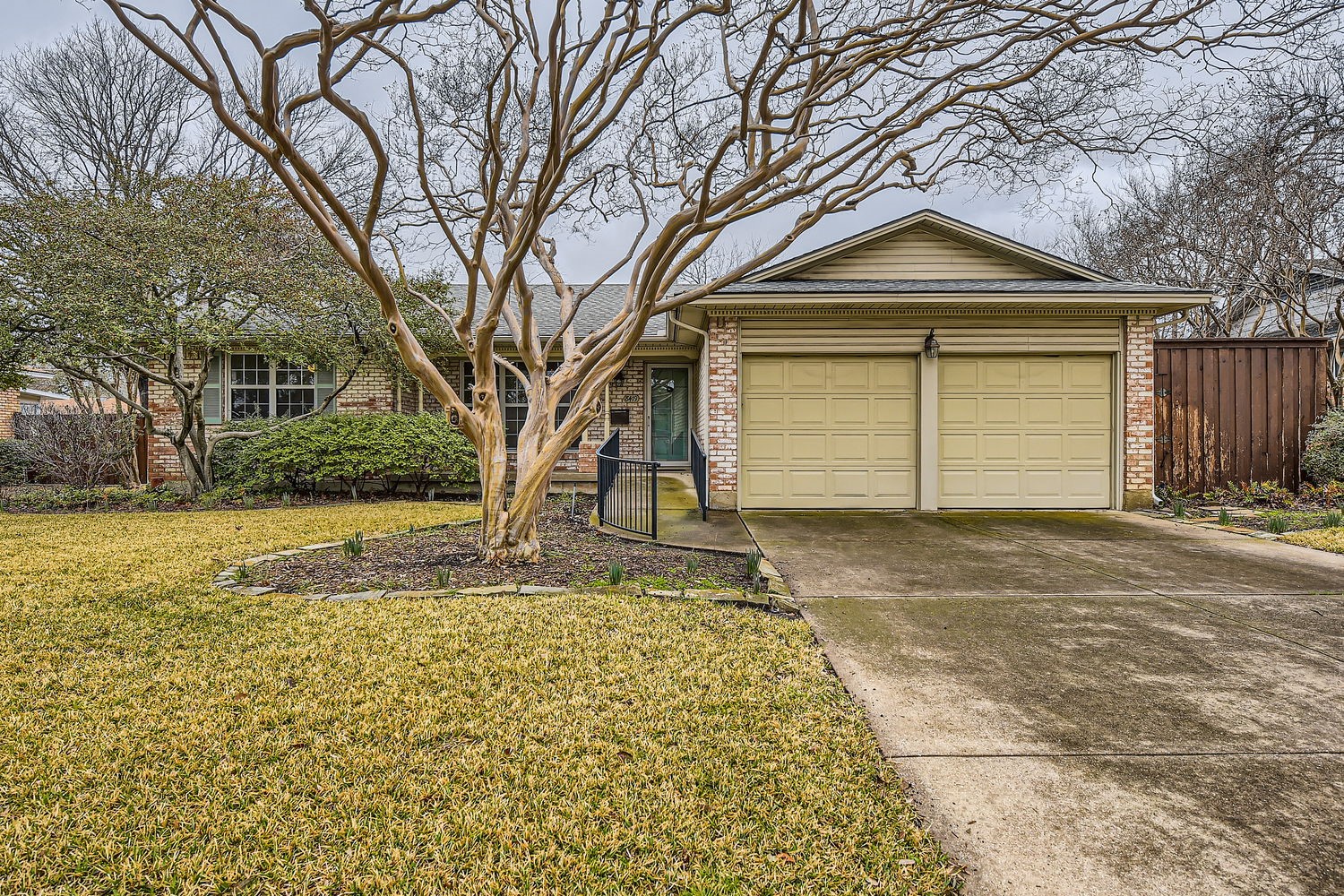 8419 Sweetwater Drive