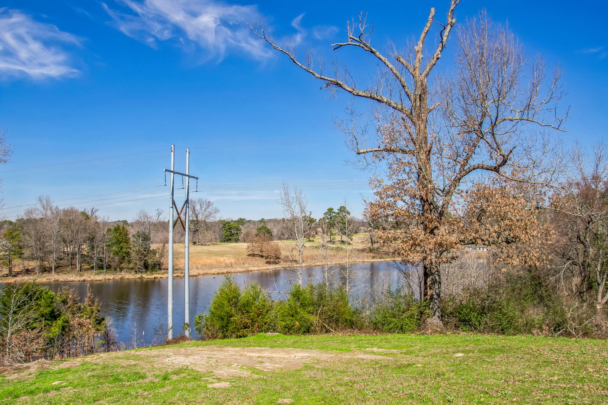 1587 E US Highway 80 S