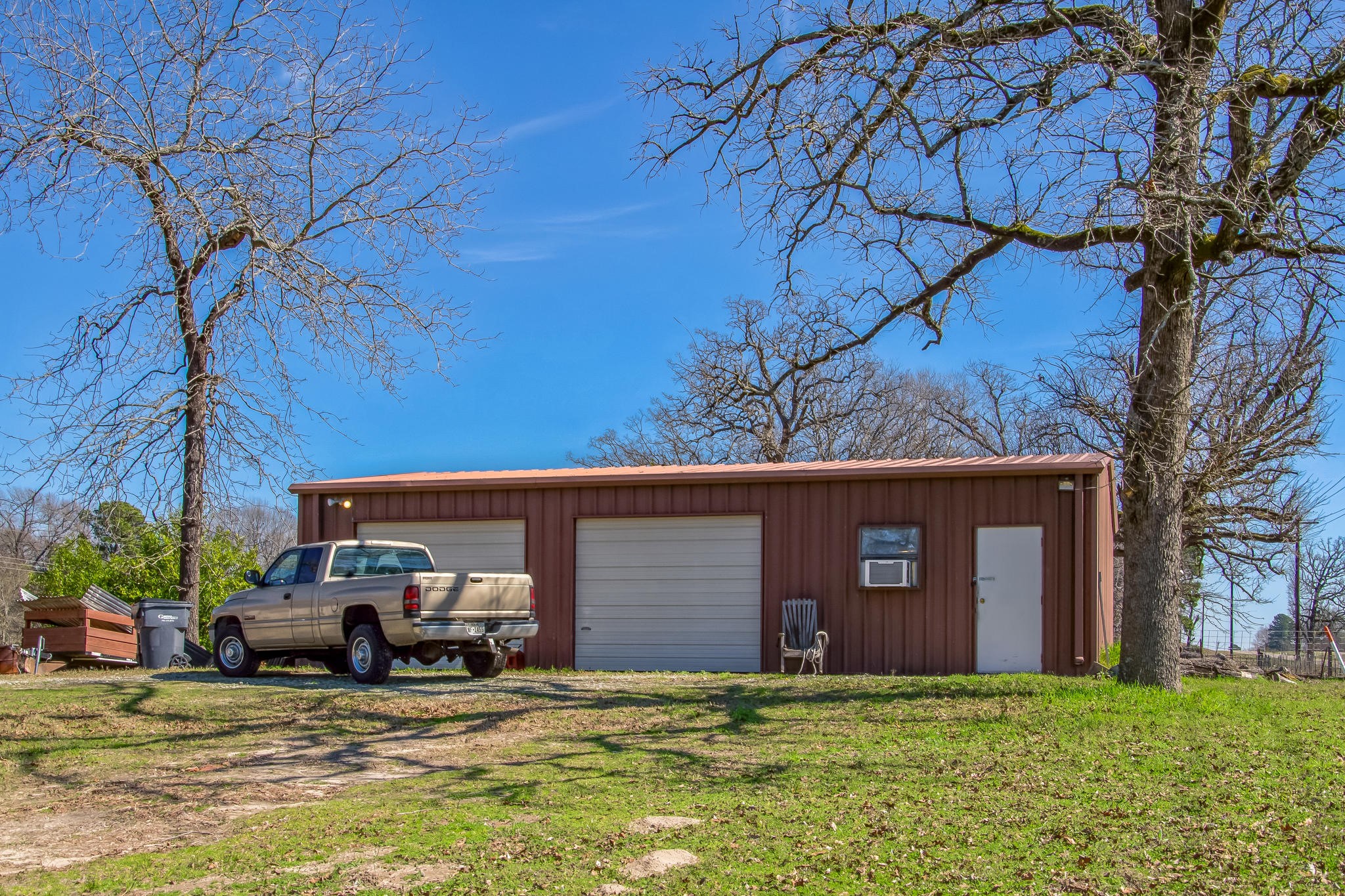 1587 E US Highway 80 S