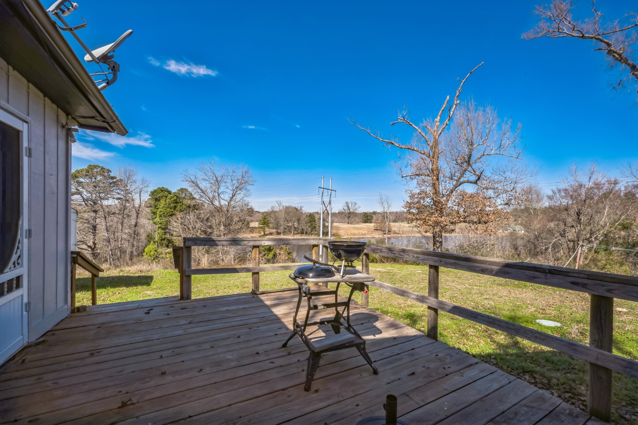 1587 E US Highway 80 S