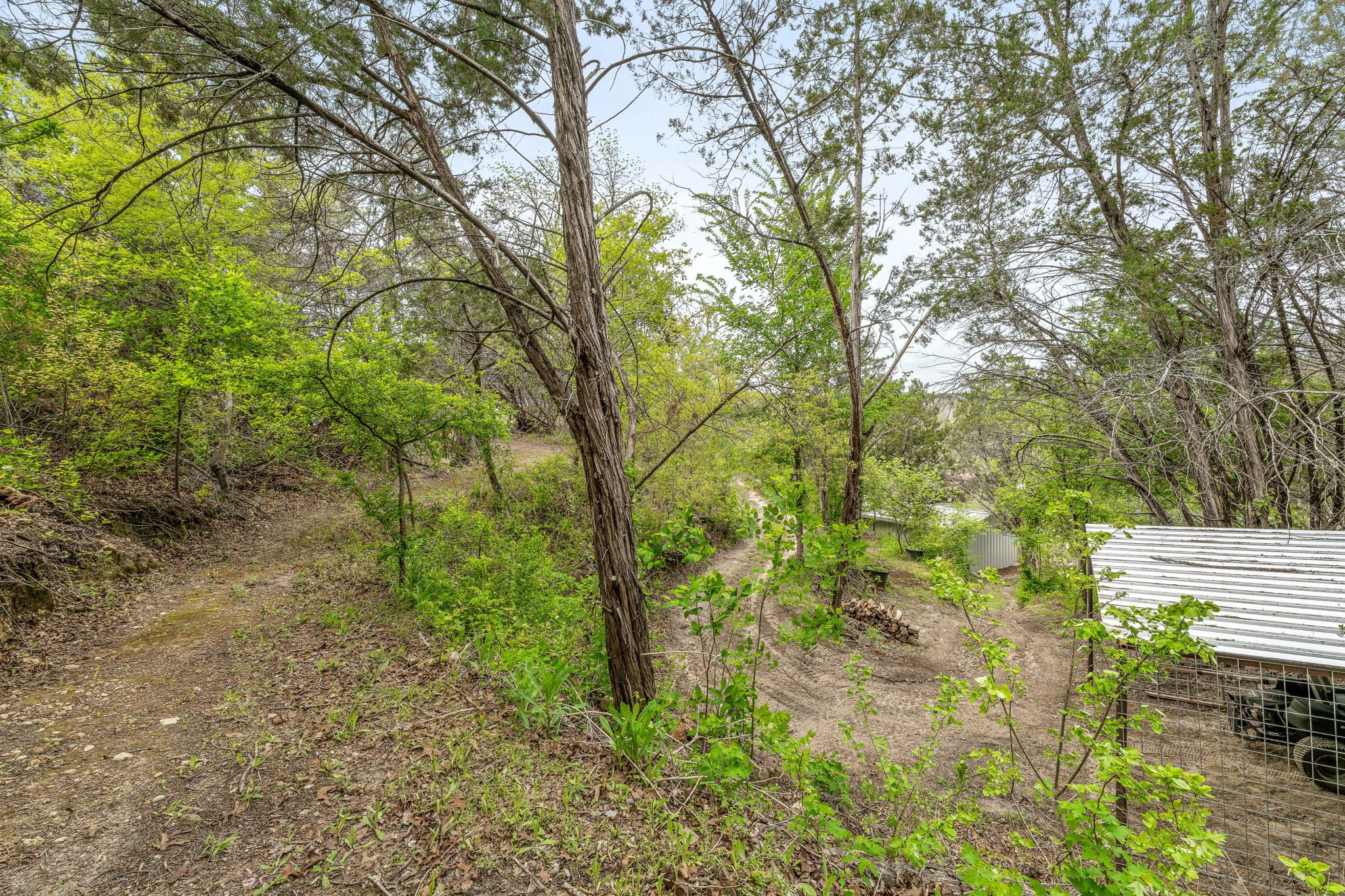 2807 Comanche Trail