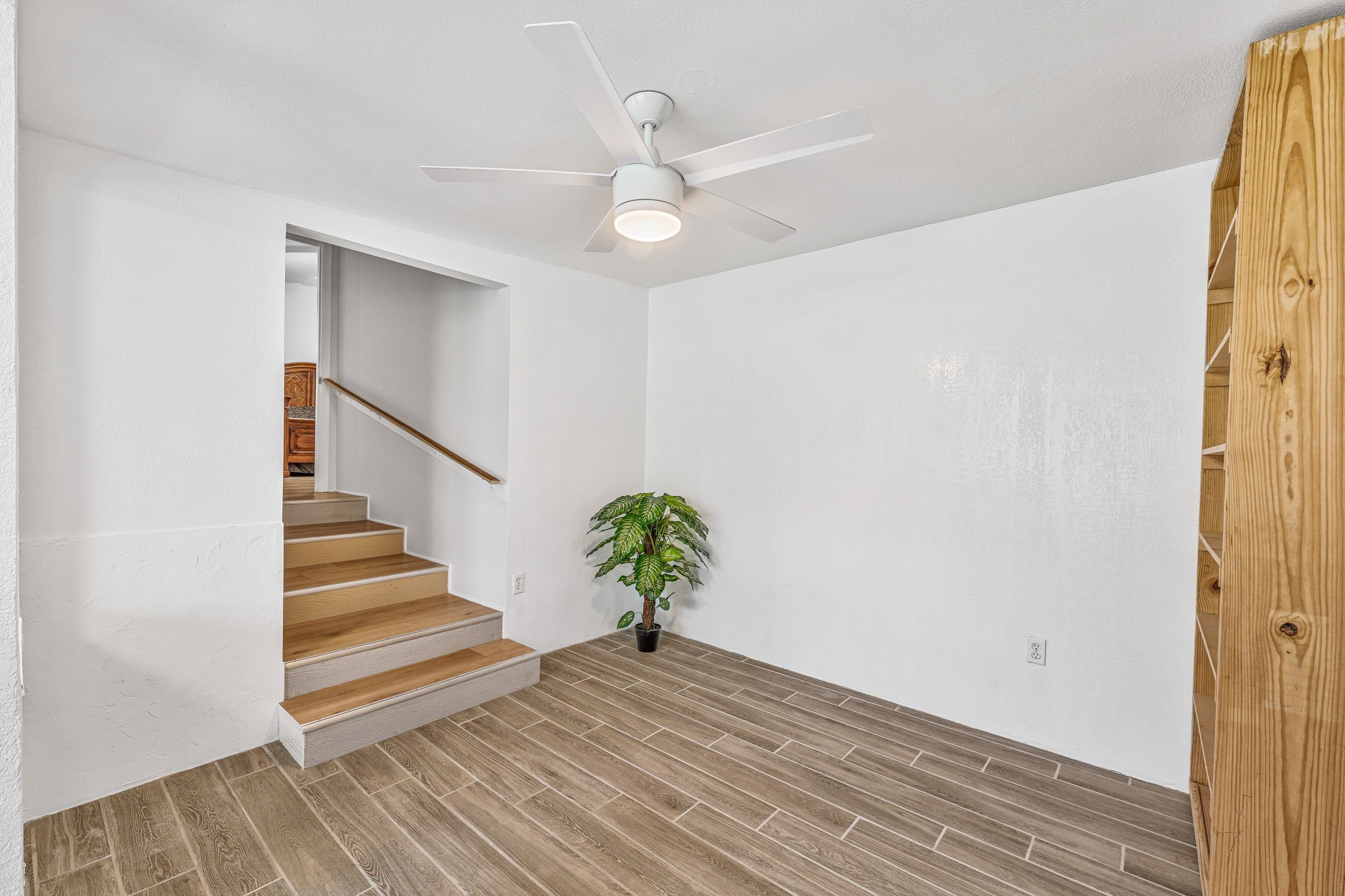 2807 Comanche Trail