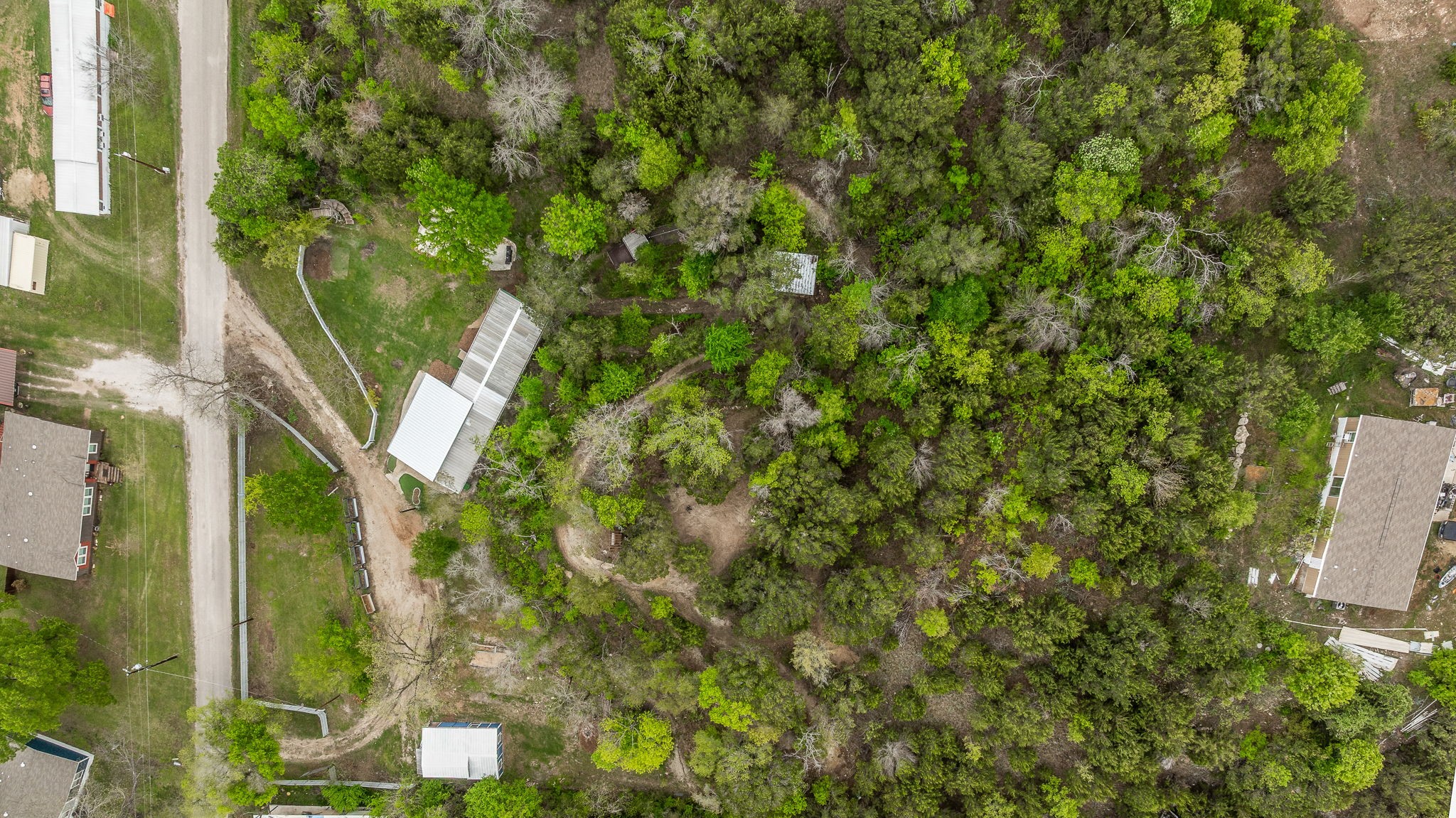 2807 Comanche Trail