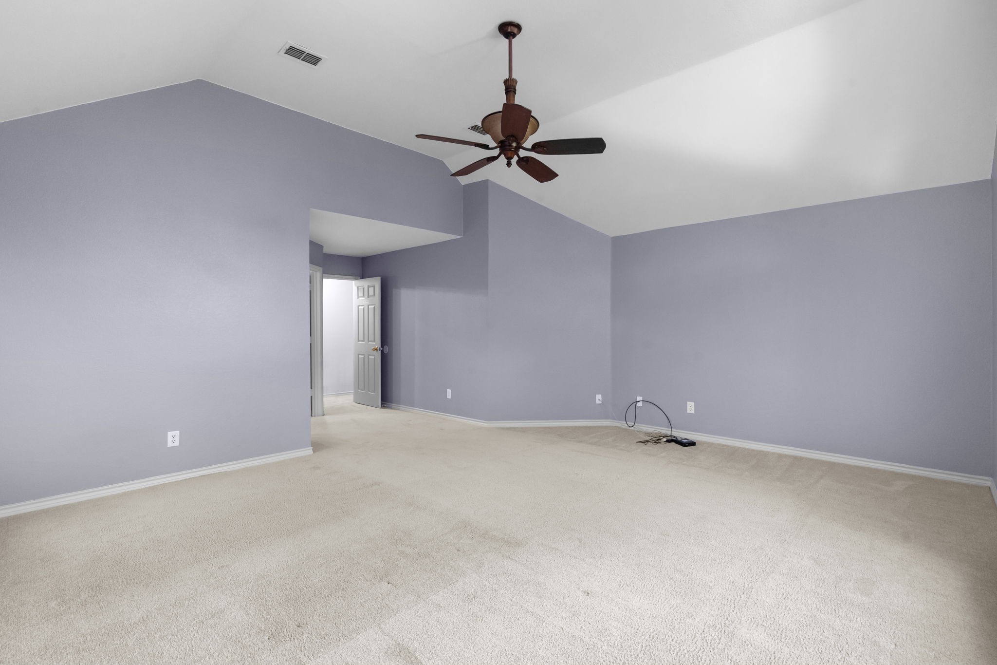 513 Edinburgh Lane