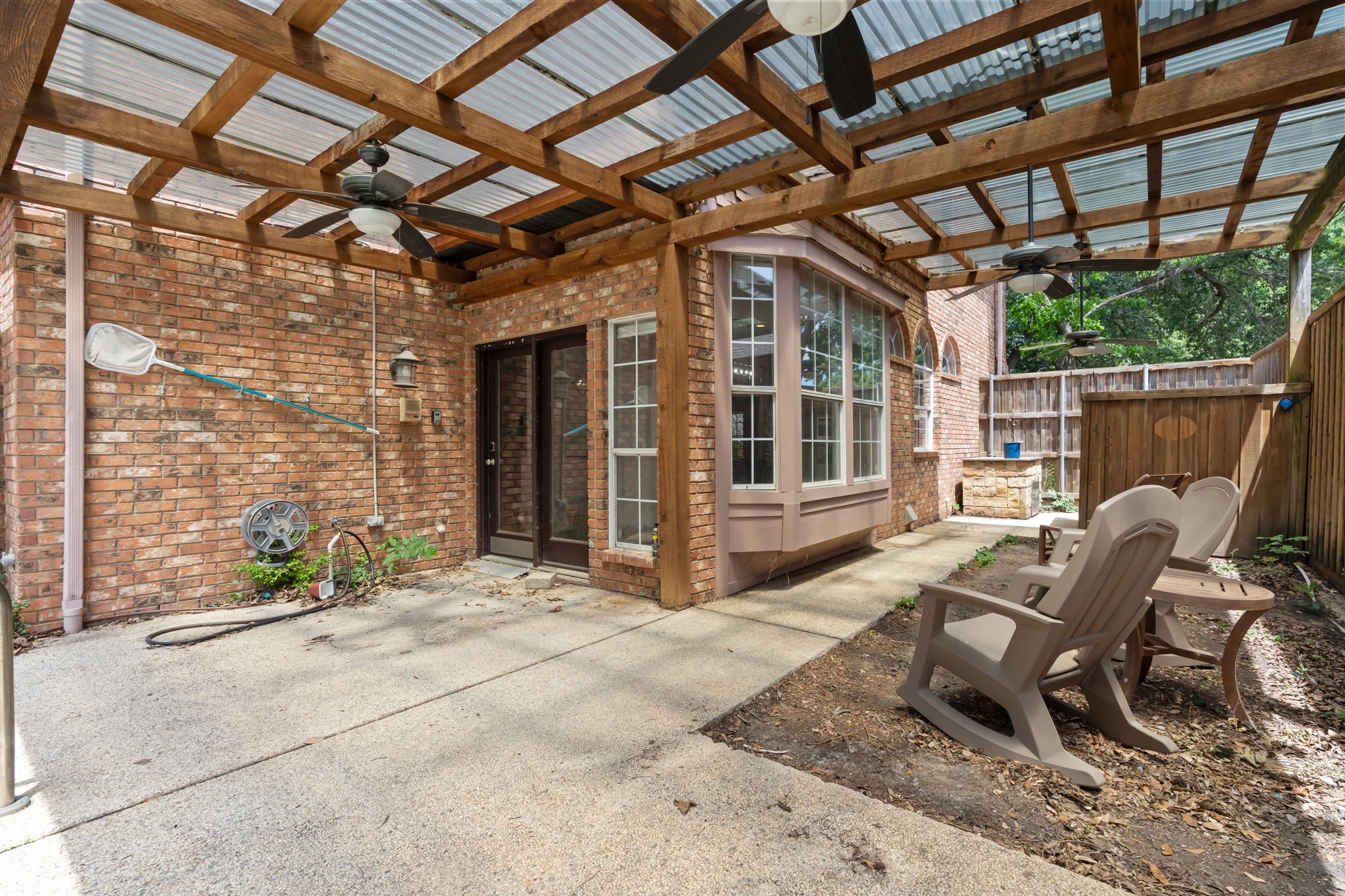 513 Edinburgh Lane
