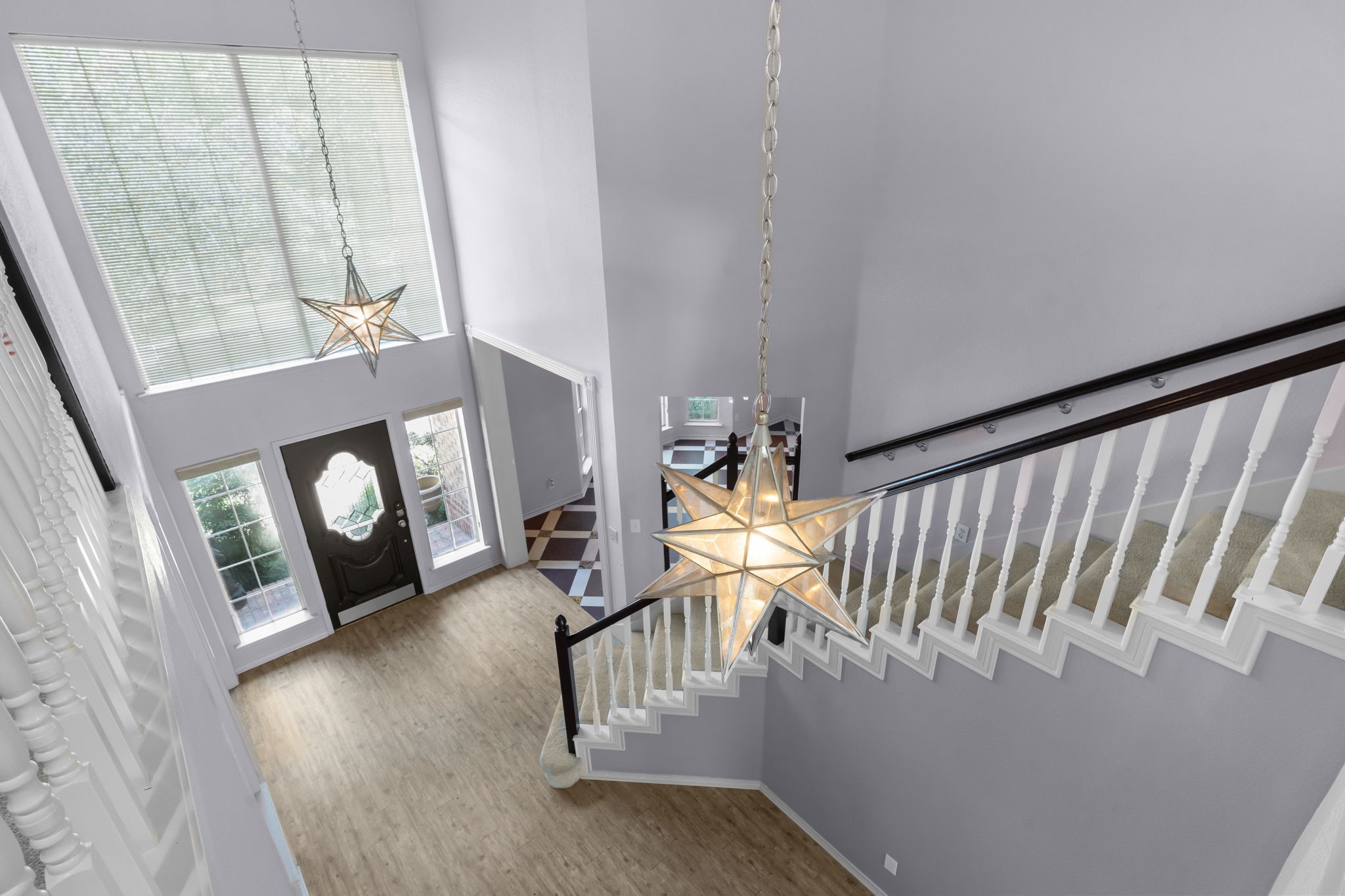 513 Edinburgh Lane