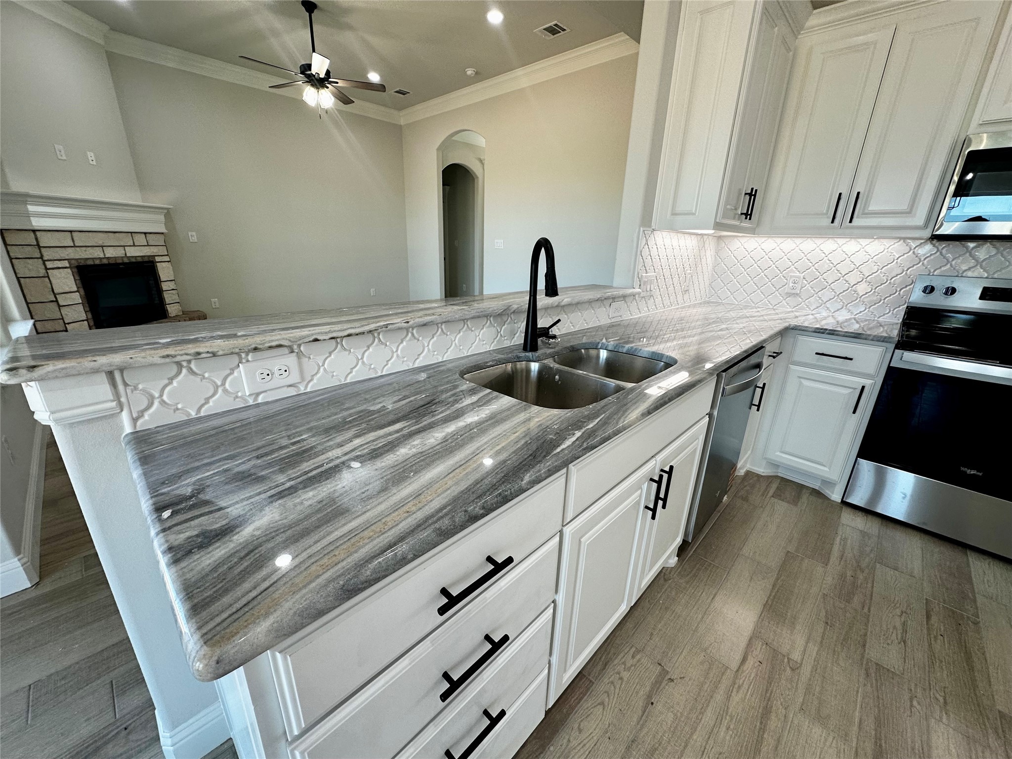 1406 Oleander Drive