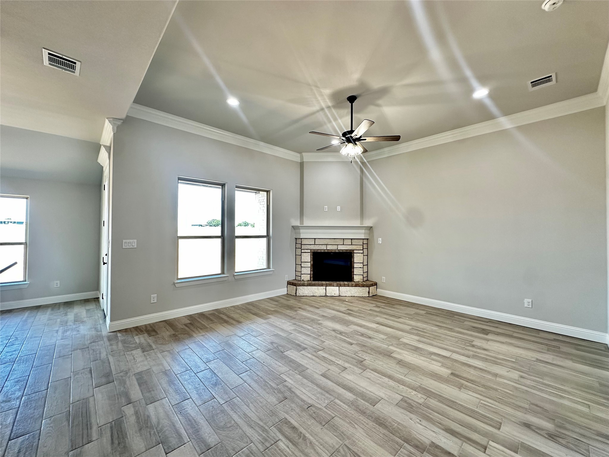 1406 Oleander Drive