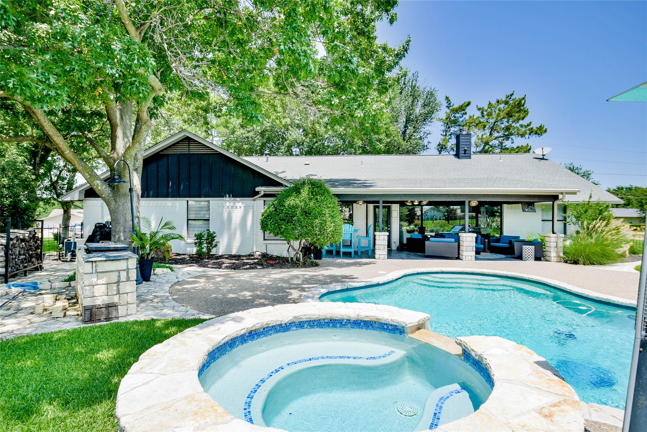 6101 W Choctaw Court