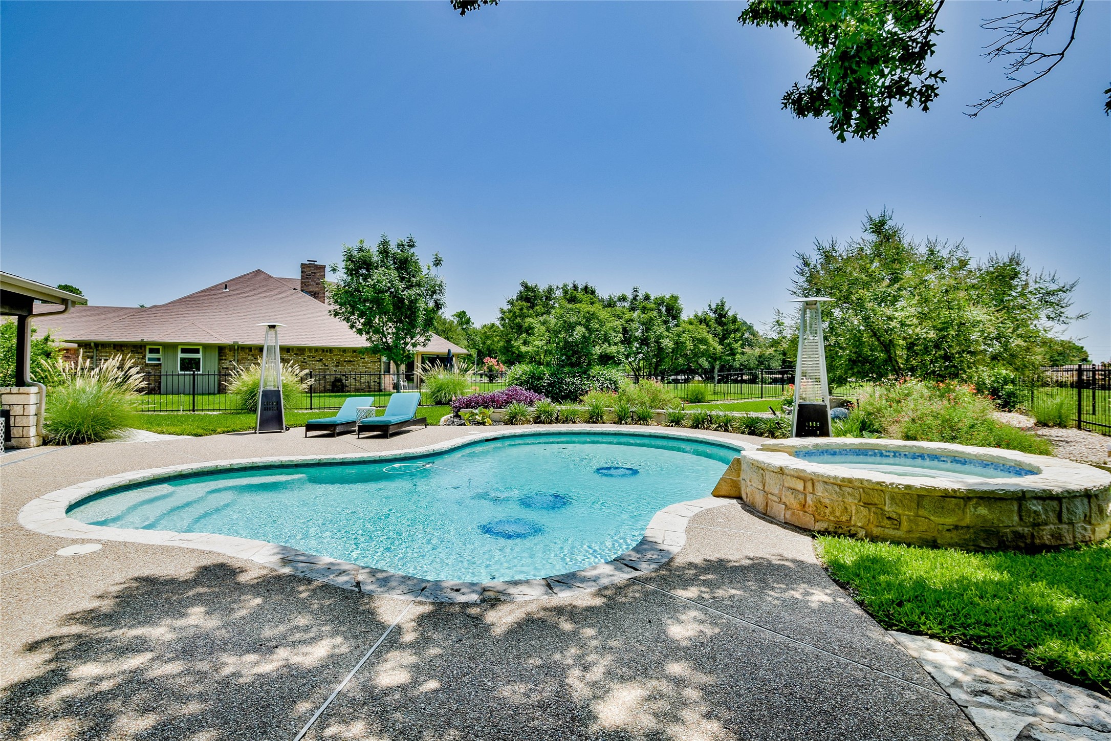 6101 W Choctaw Court