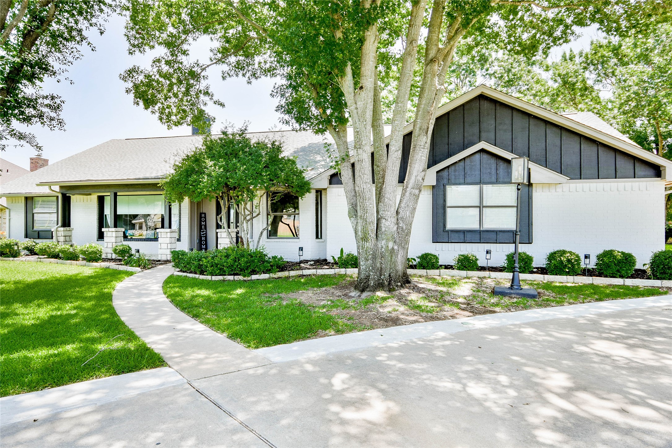 6101 W Choctaw Court