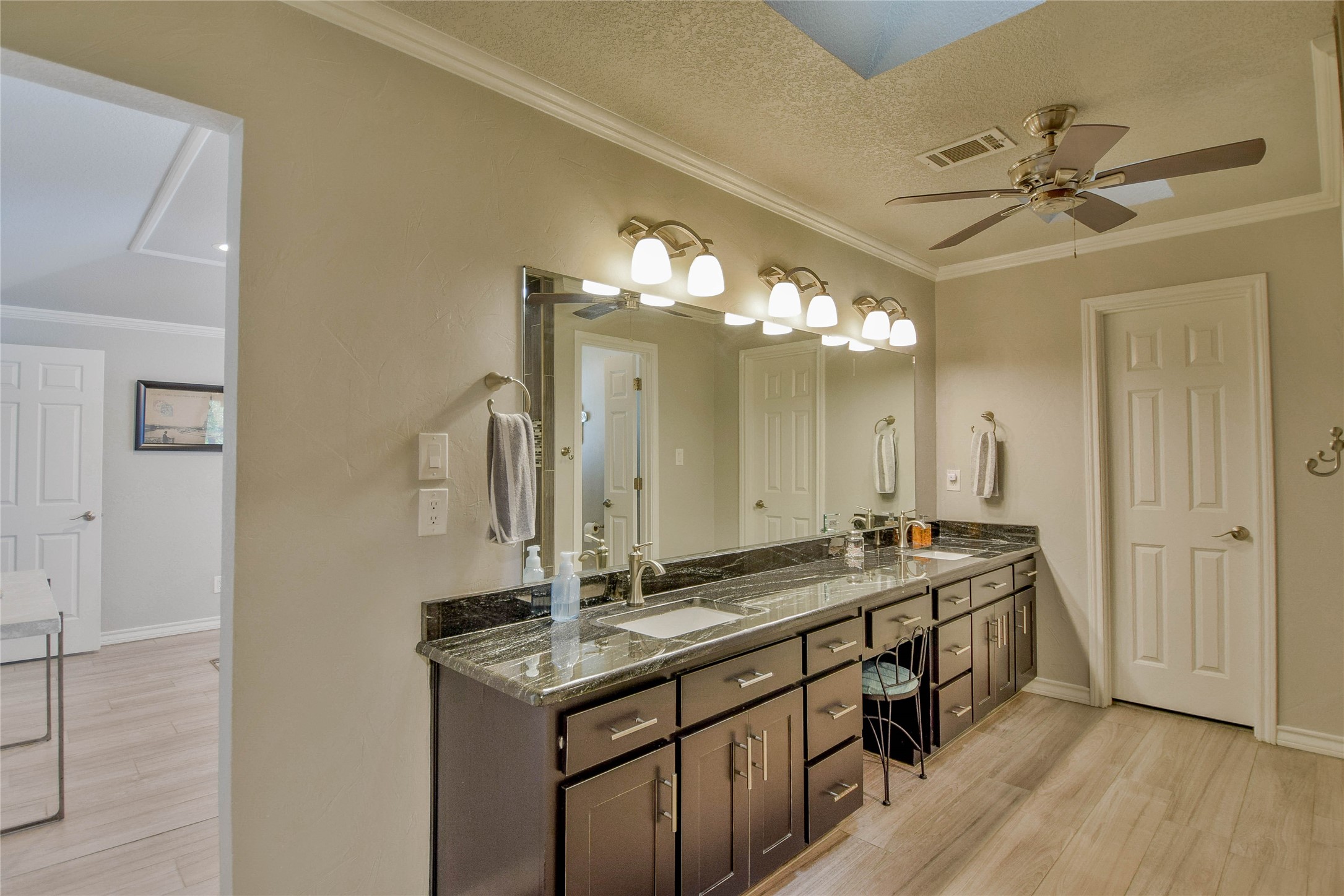 6101 W Choctaw Court