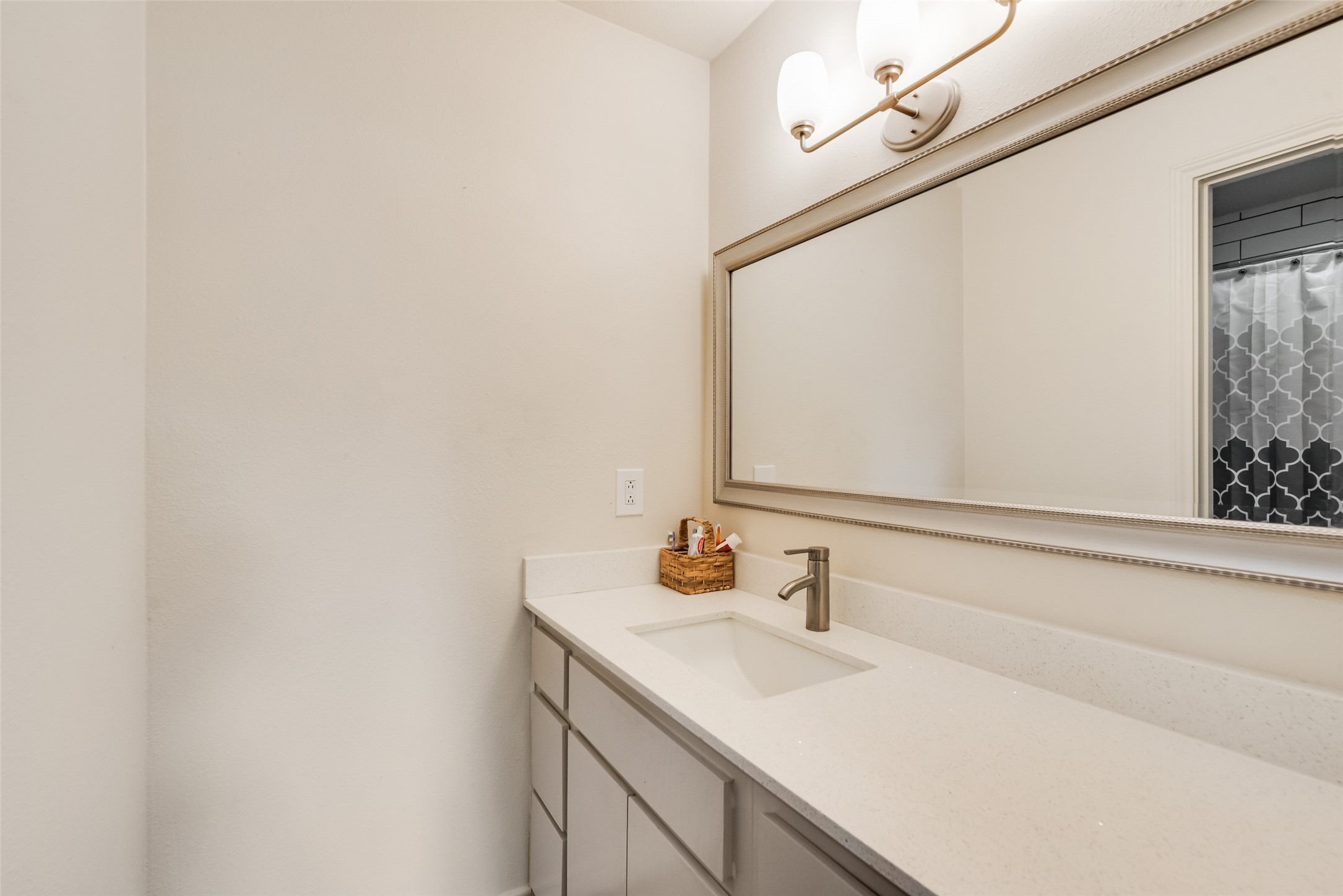 6137 County Road 319