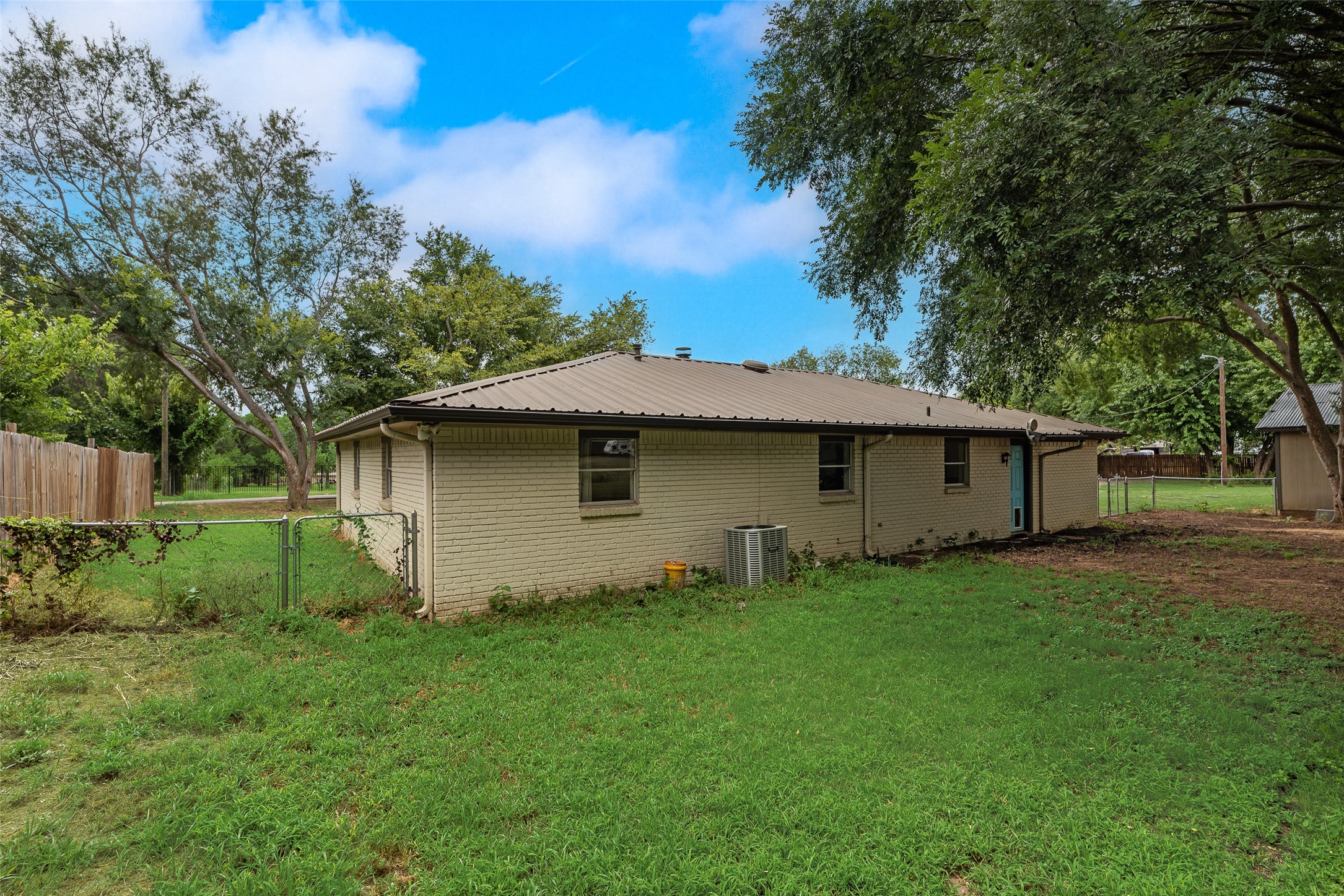 6137 County Road 319