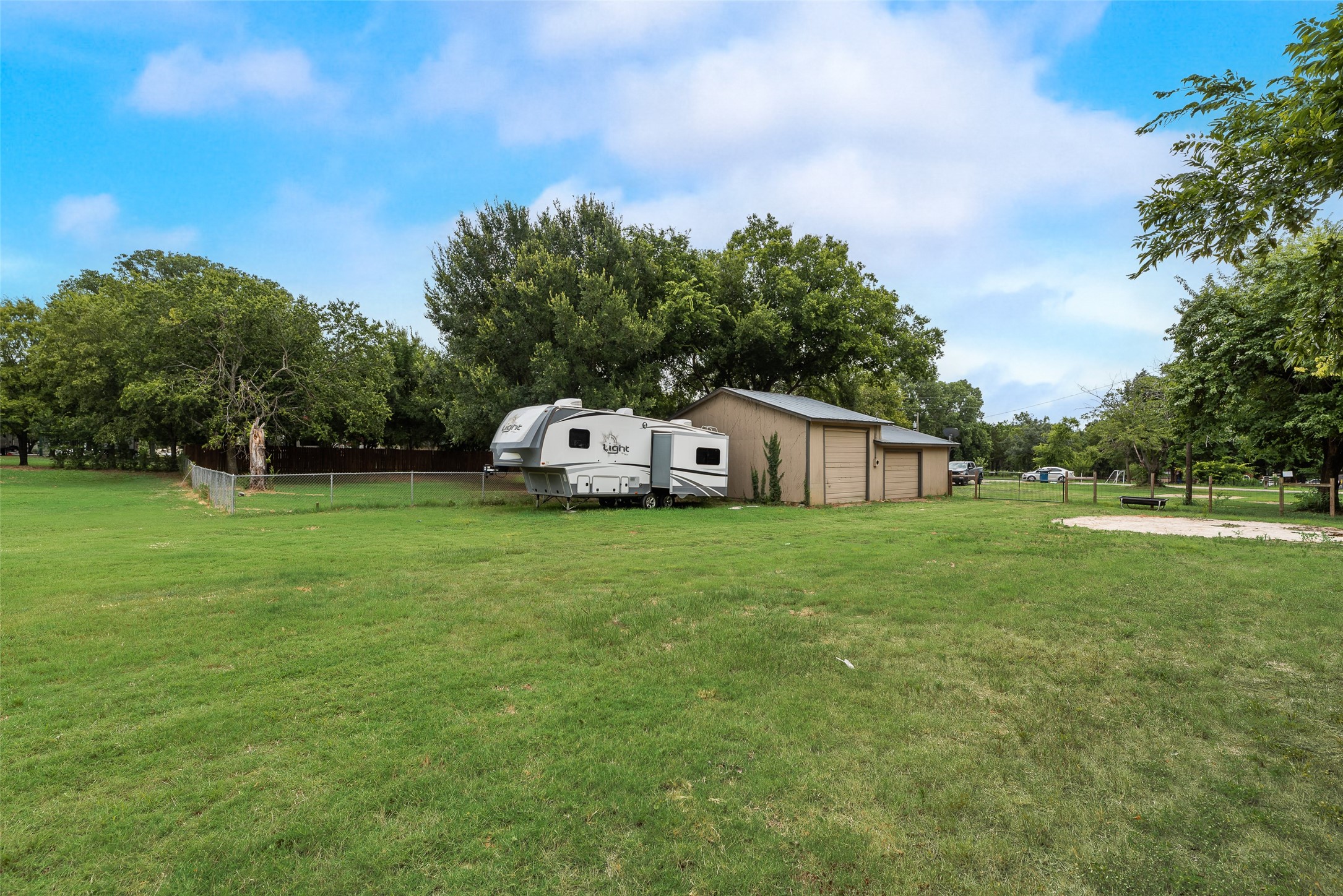 6137 County Road 319