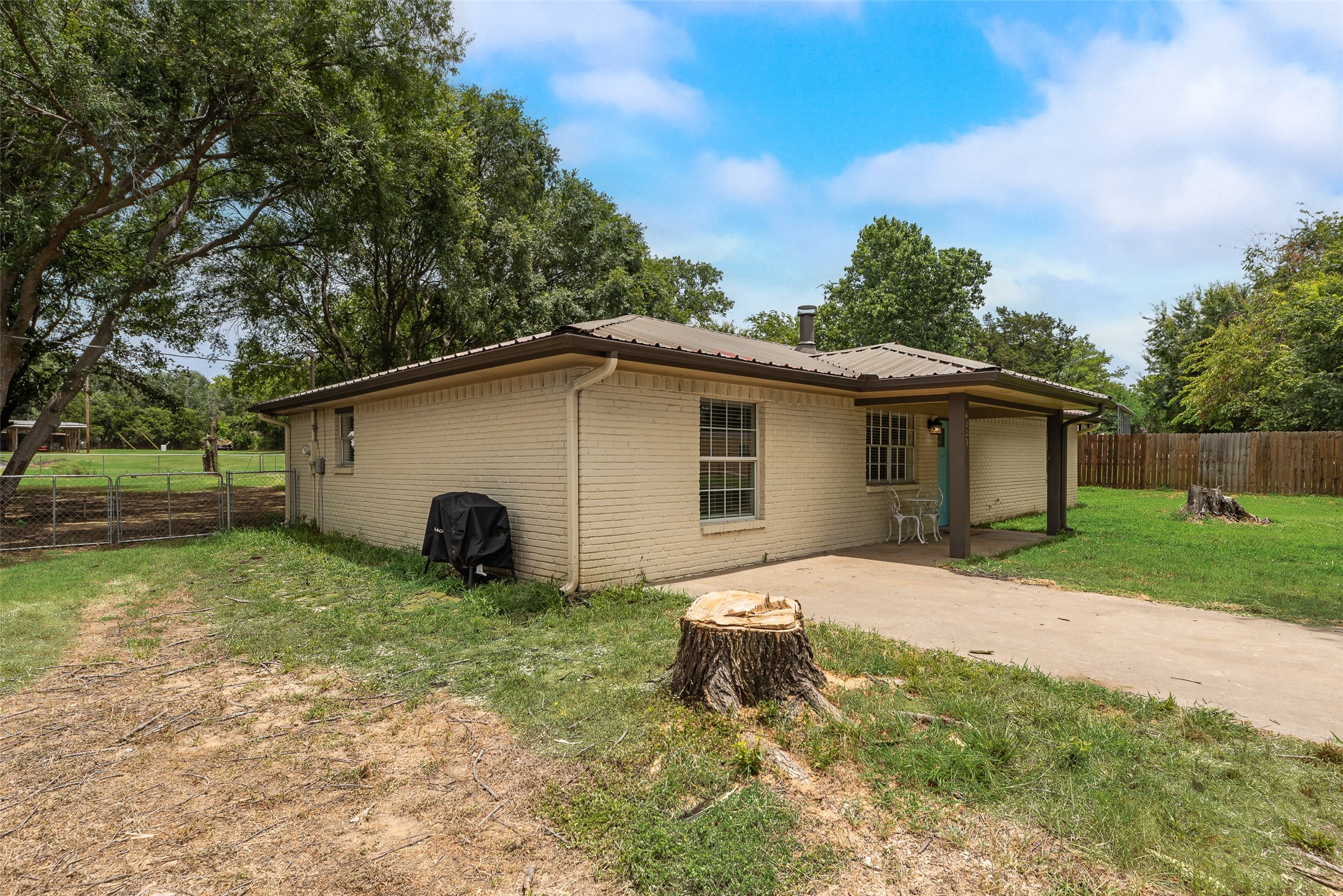 6137 County Road 319