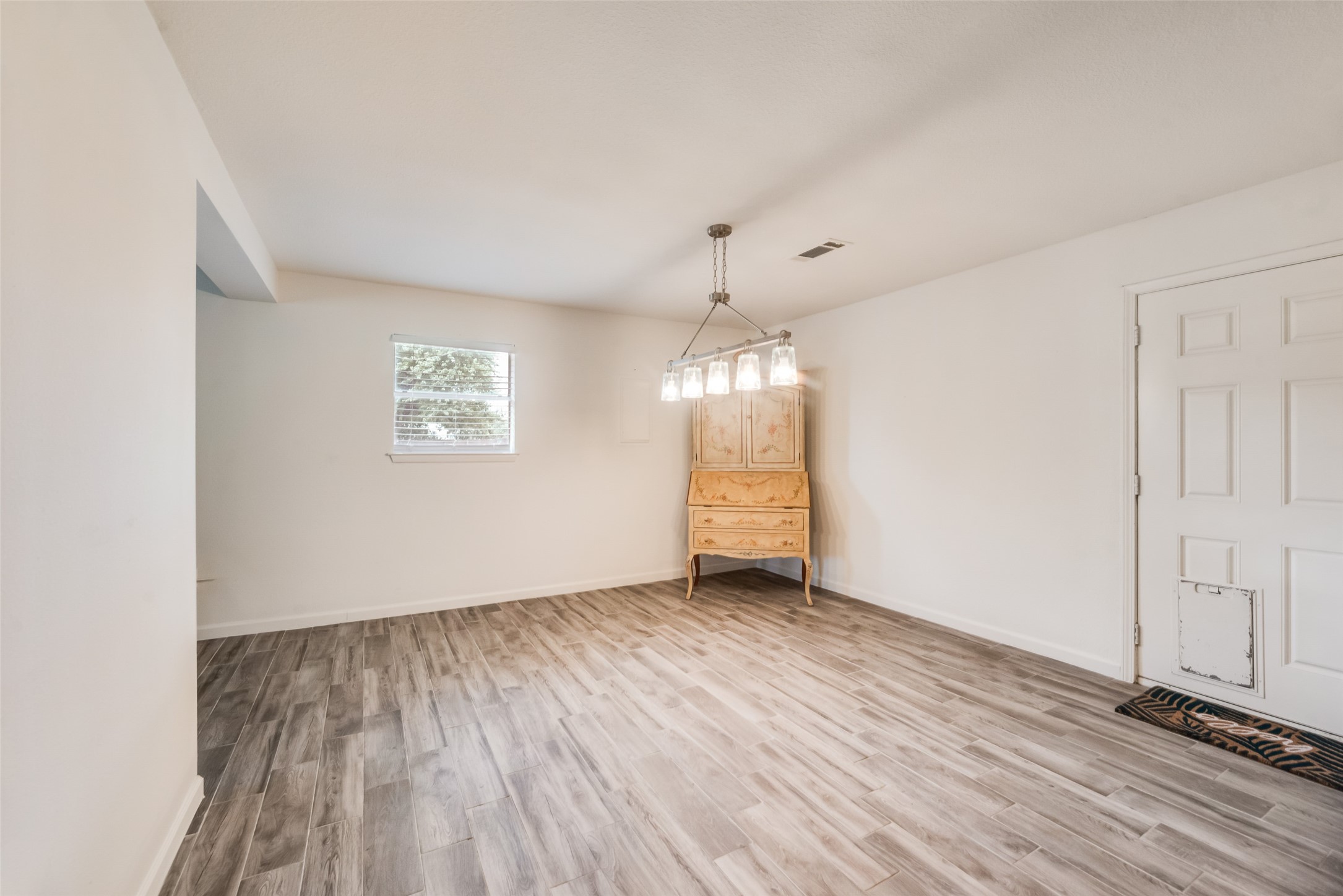 6137 County Road 319