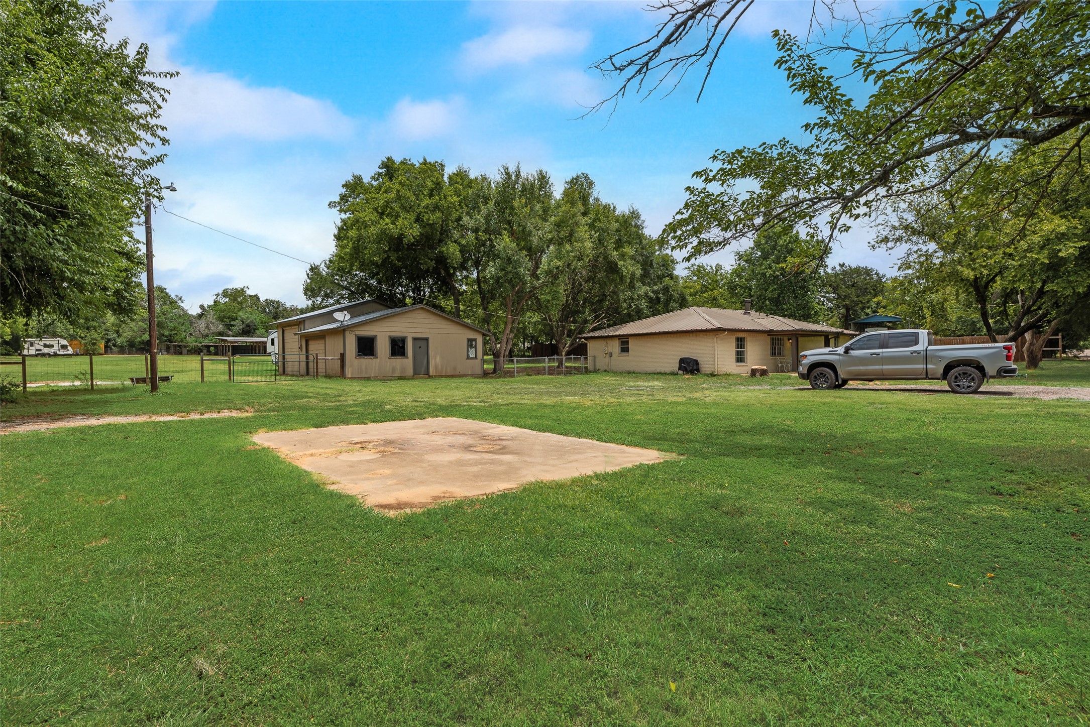 6137 County Road 319