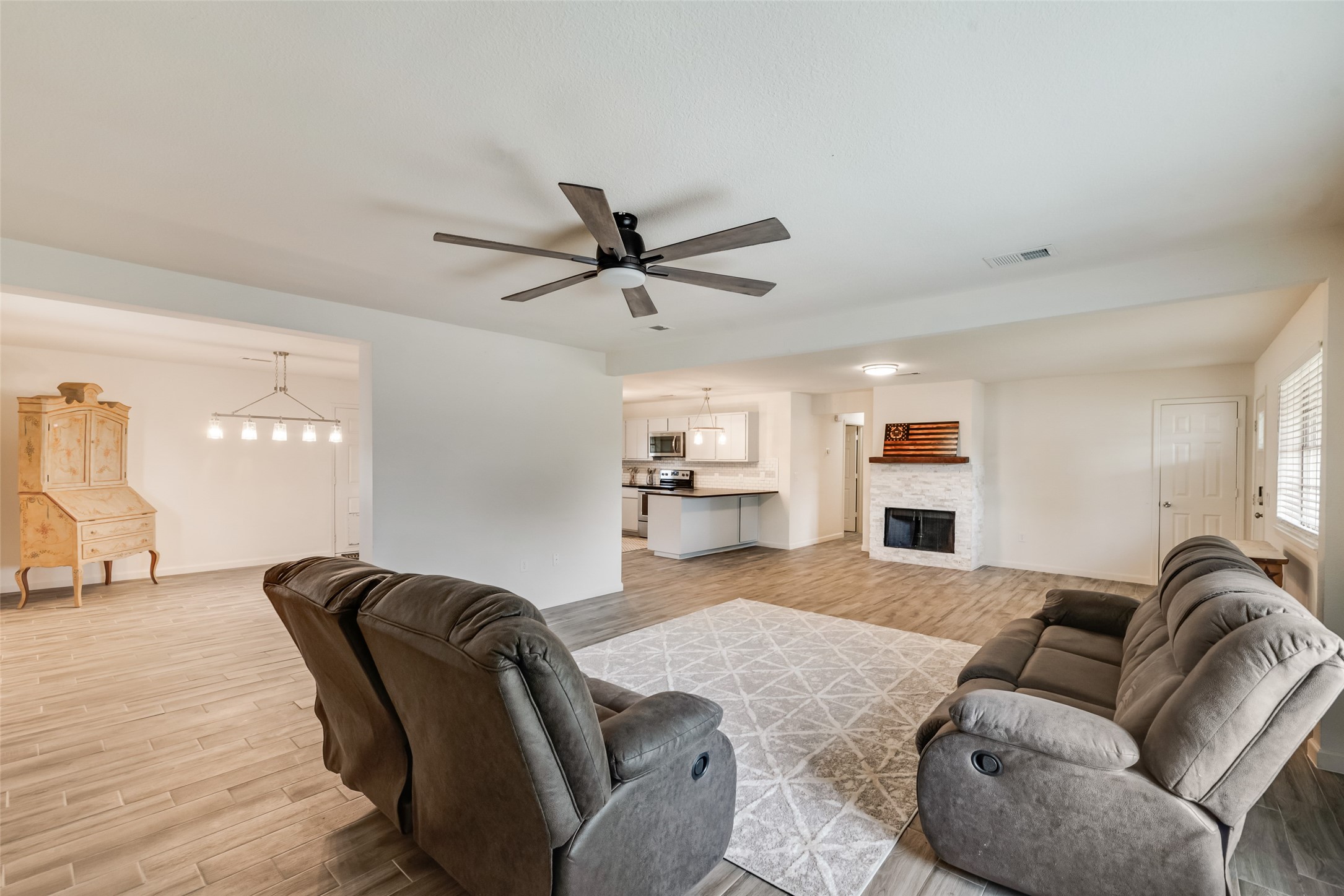 6137 County Road 319