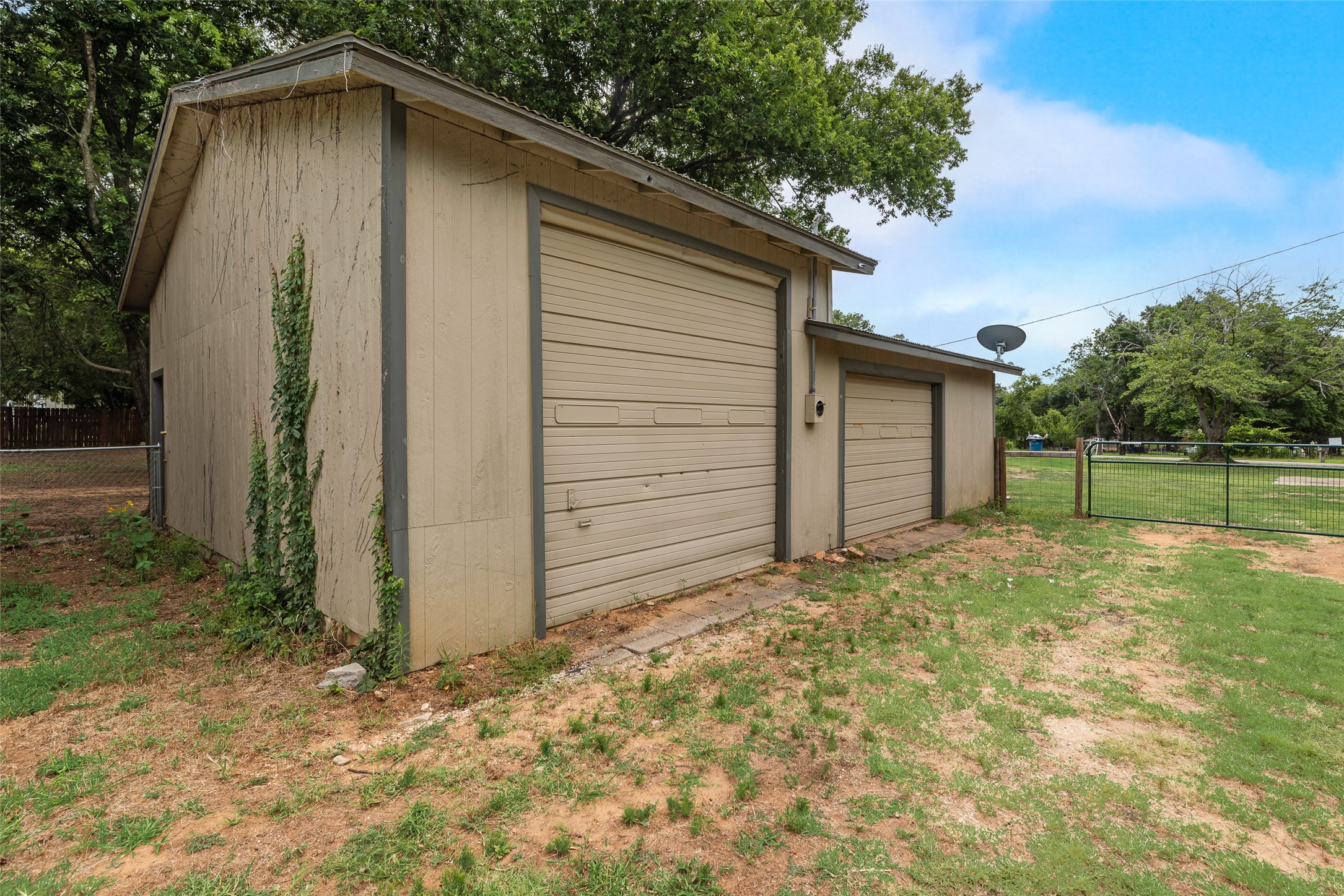 6137 County Road 319