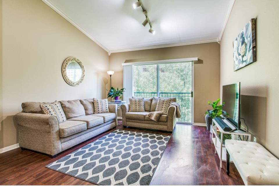 330 Las Colinas Boulevard E 464