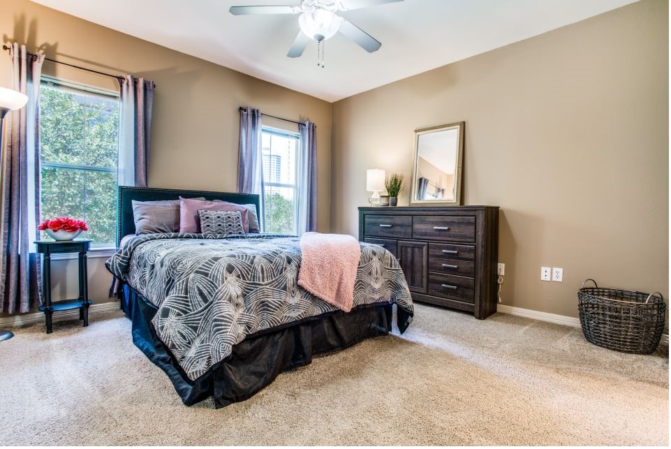 330 Las Colinas Boulevard E 464