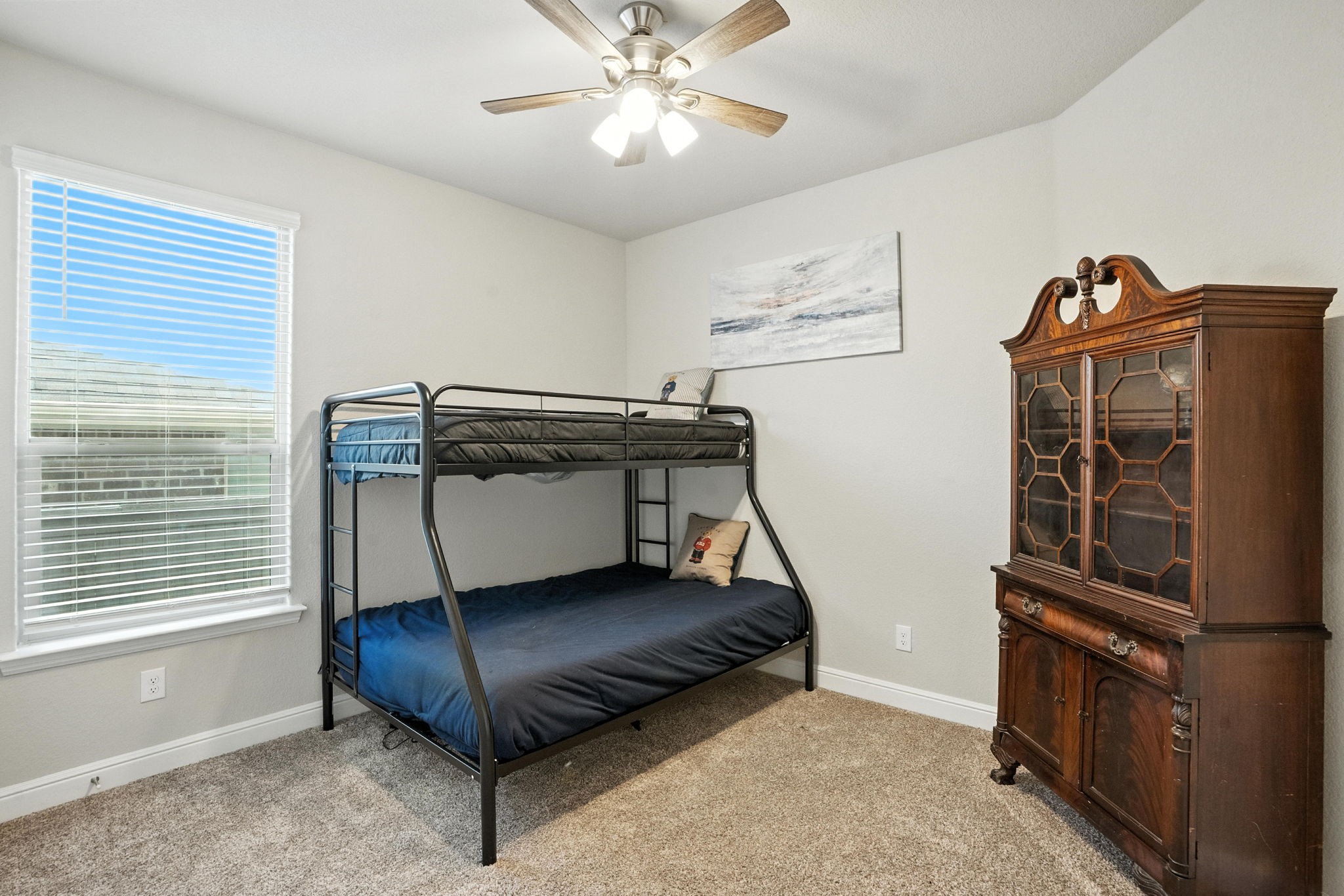 2320 Mockingbird Court