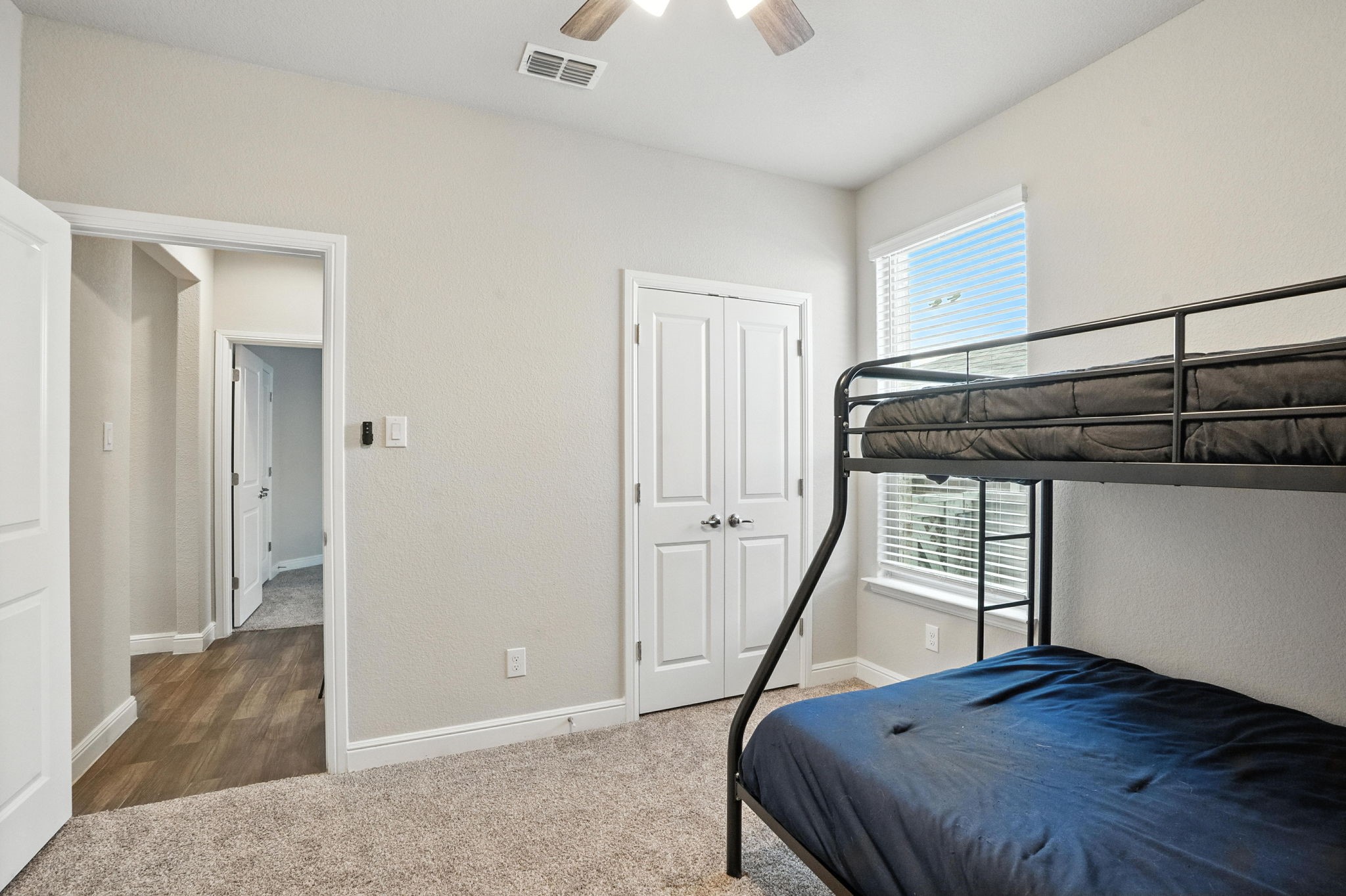 2320 Mockingbird Court