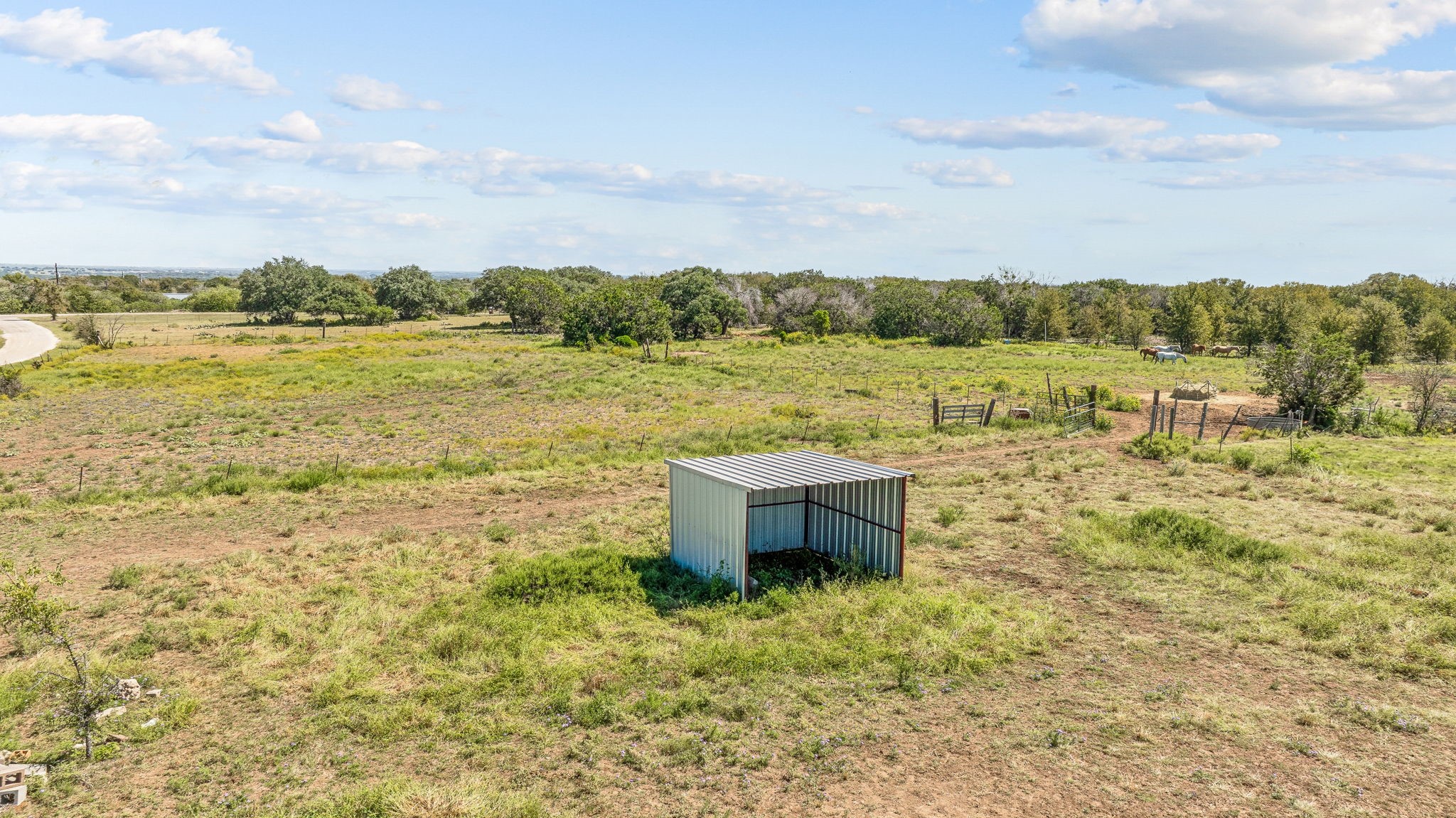 6931 Tin Top Highway