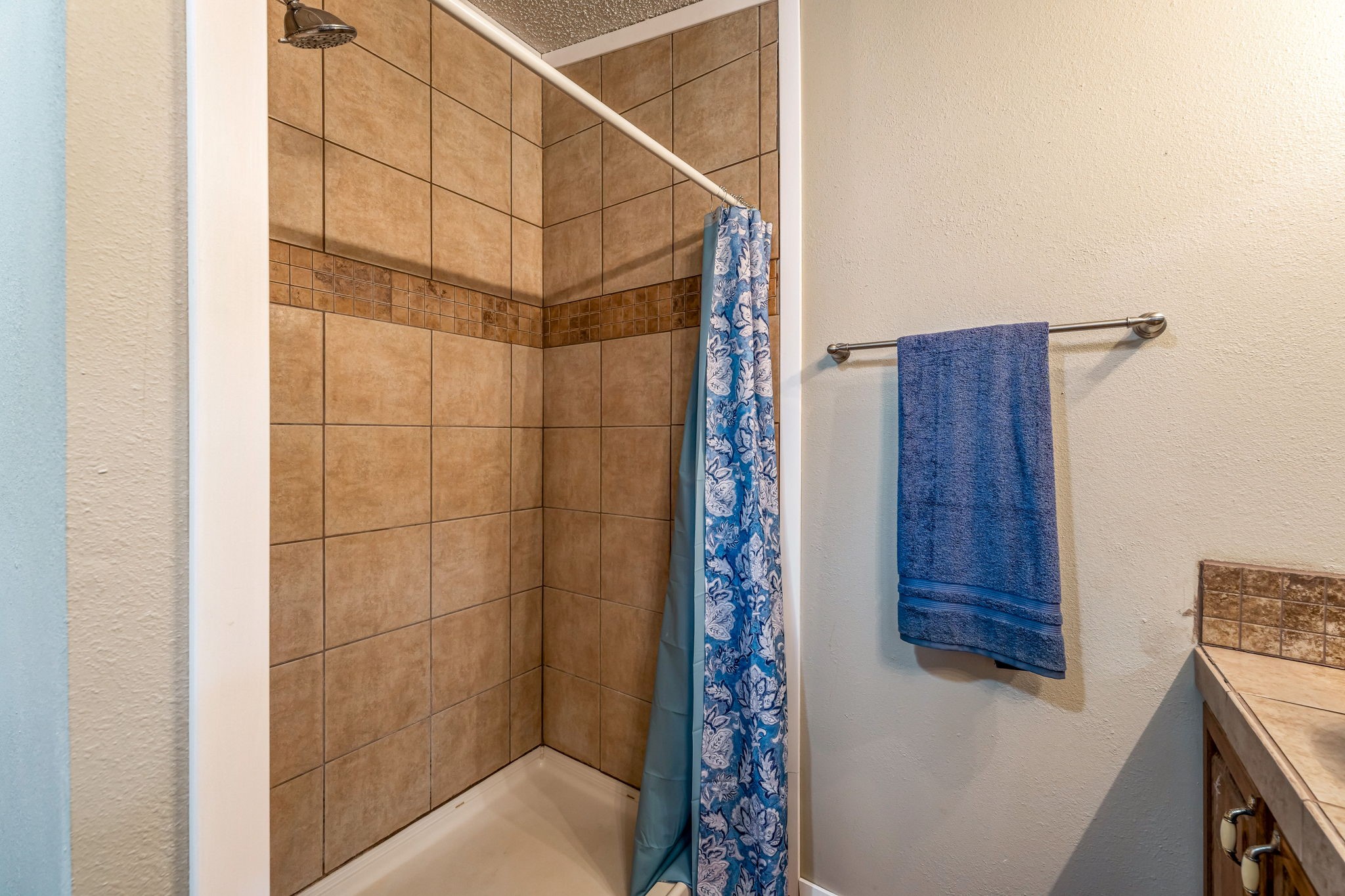 6931 Tin Top Highway