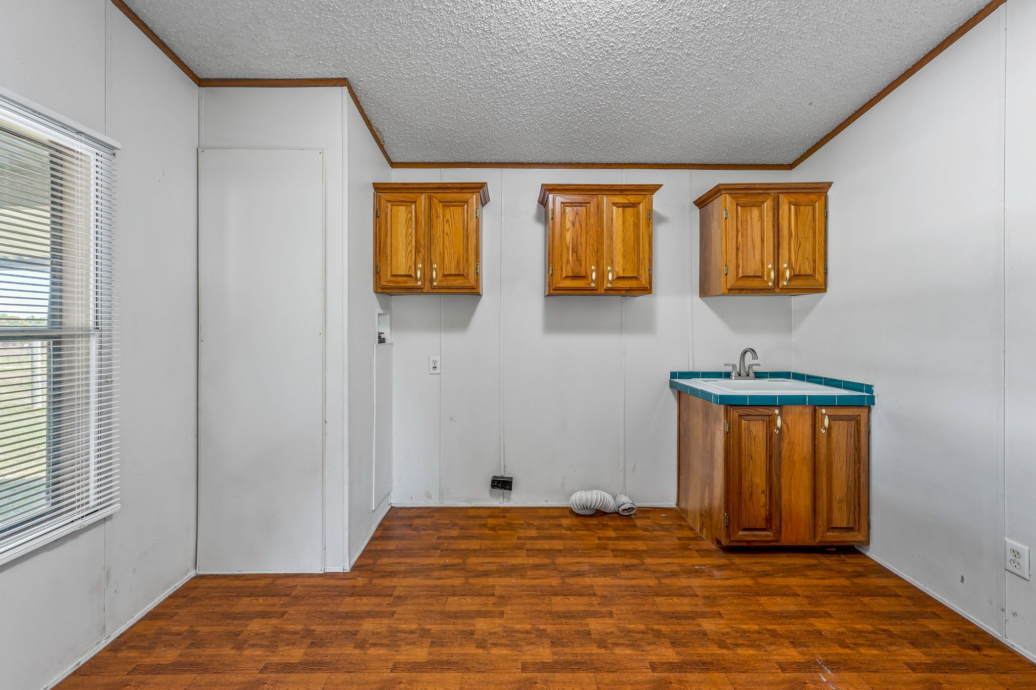 6931 Tin Top Highway