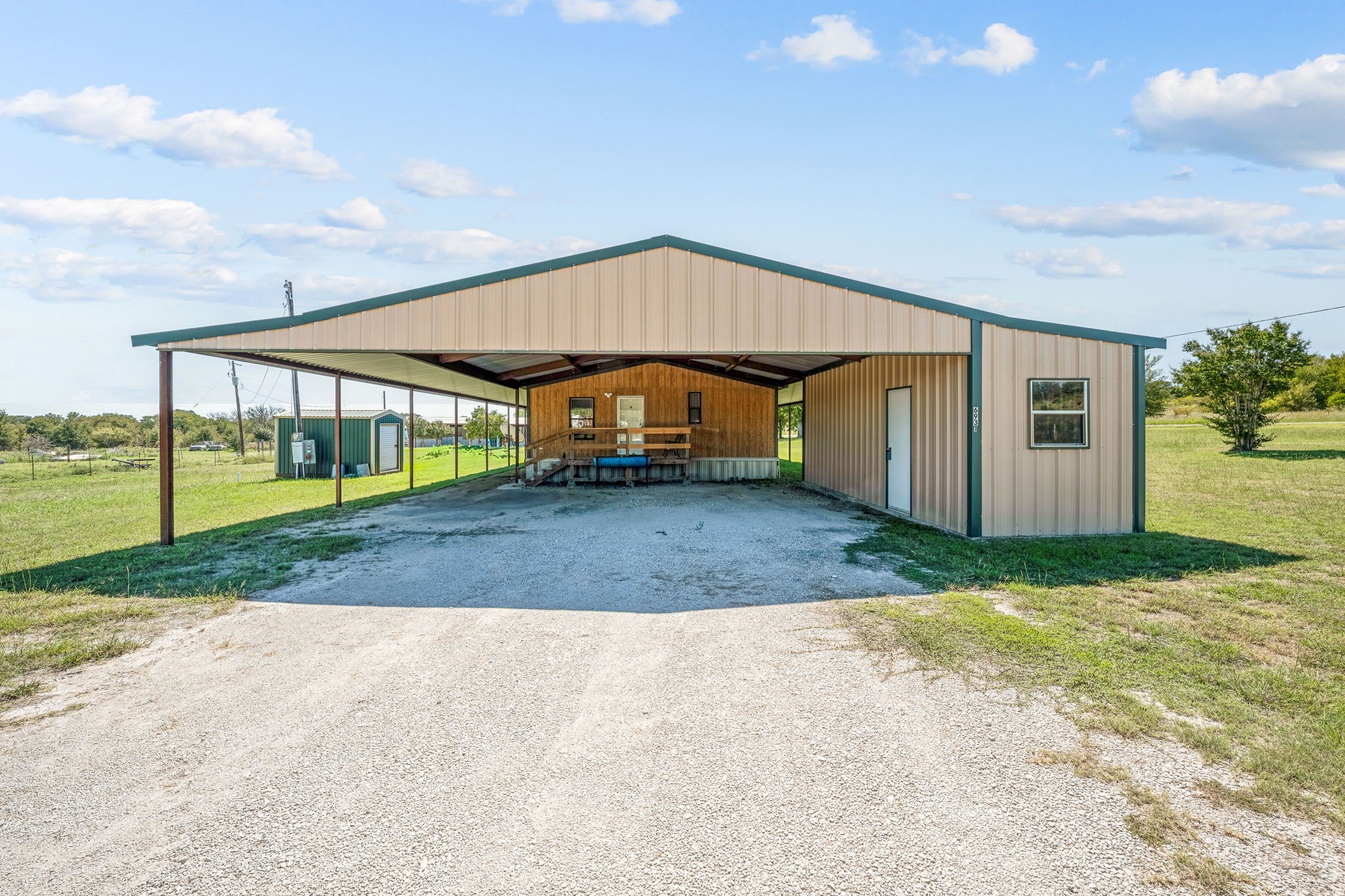 6931 Tin Top Highway