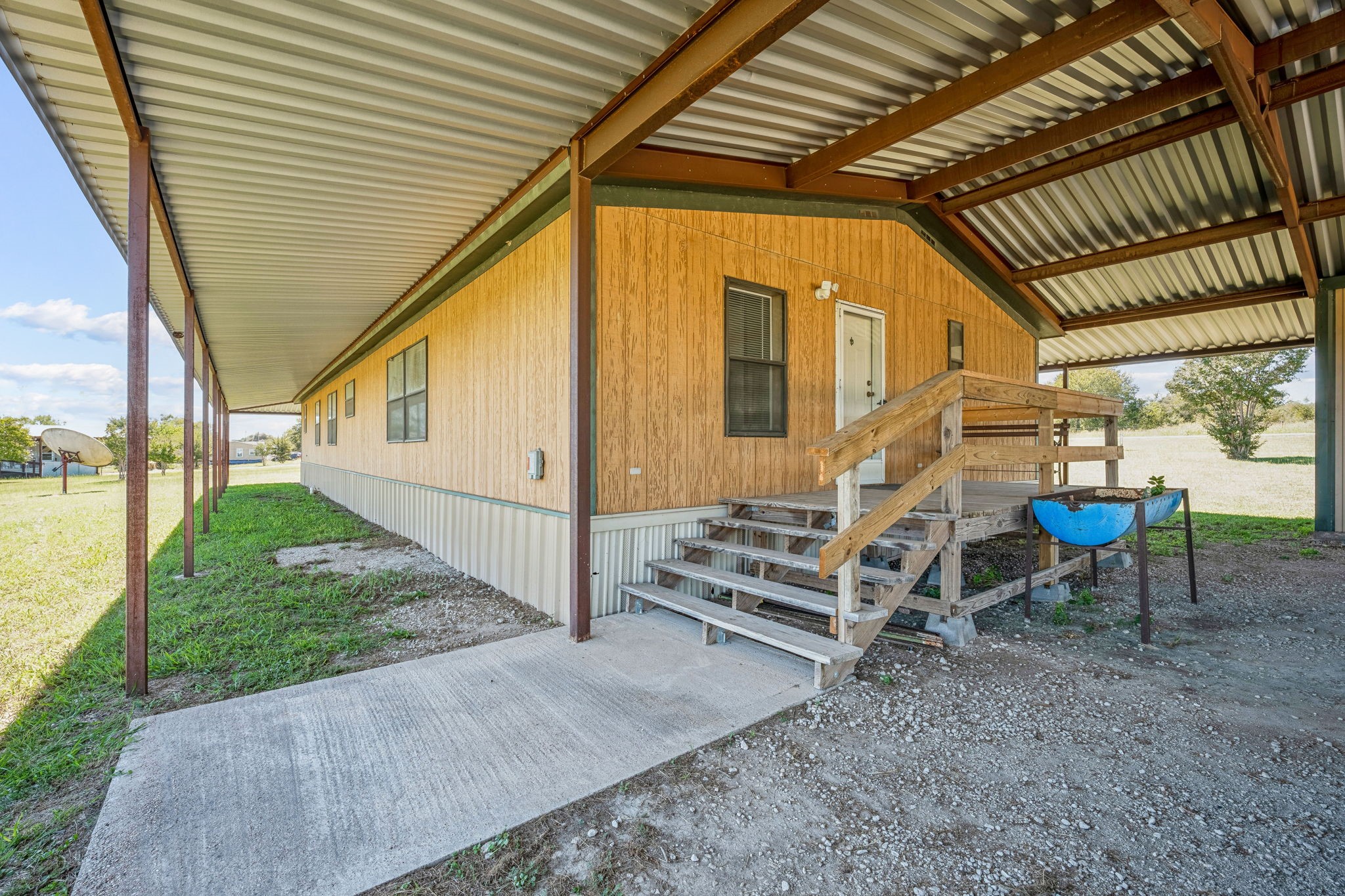 6931 Tin Top Highway