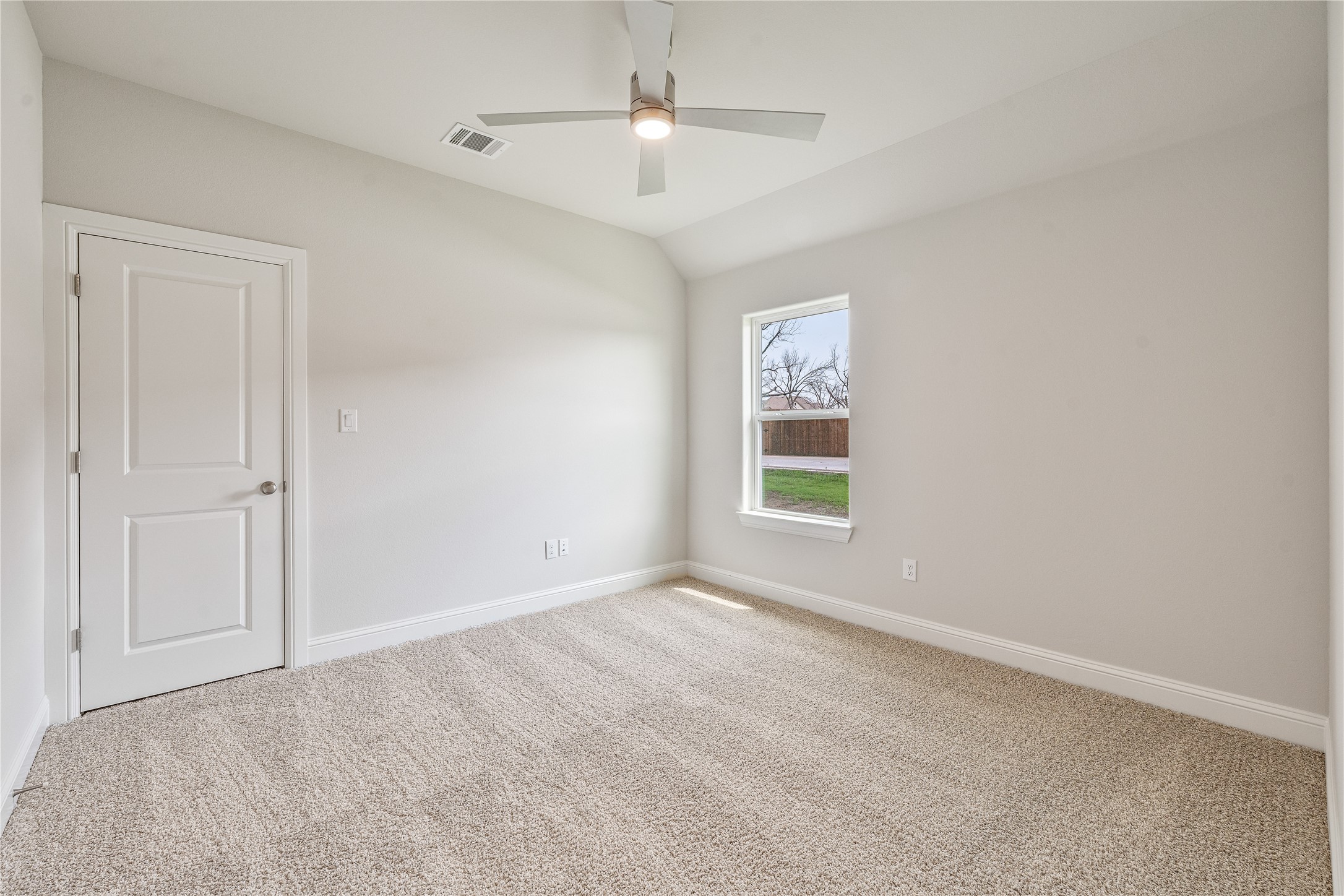 2128 Middlewood Circle