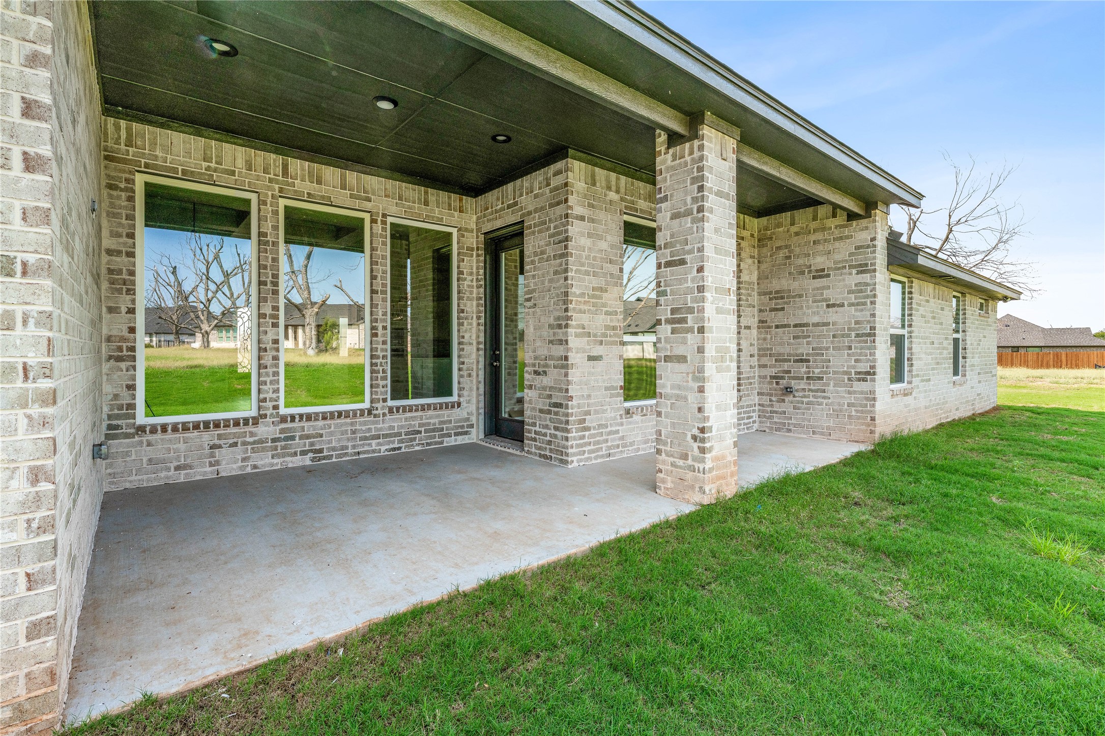 2128 Middlewood Circle