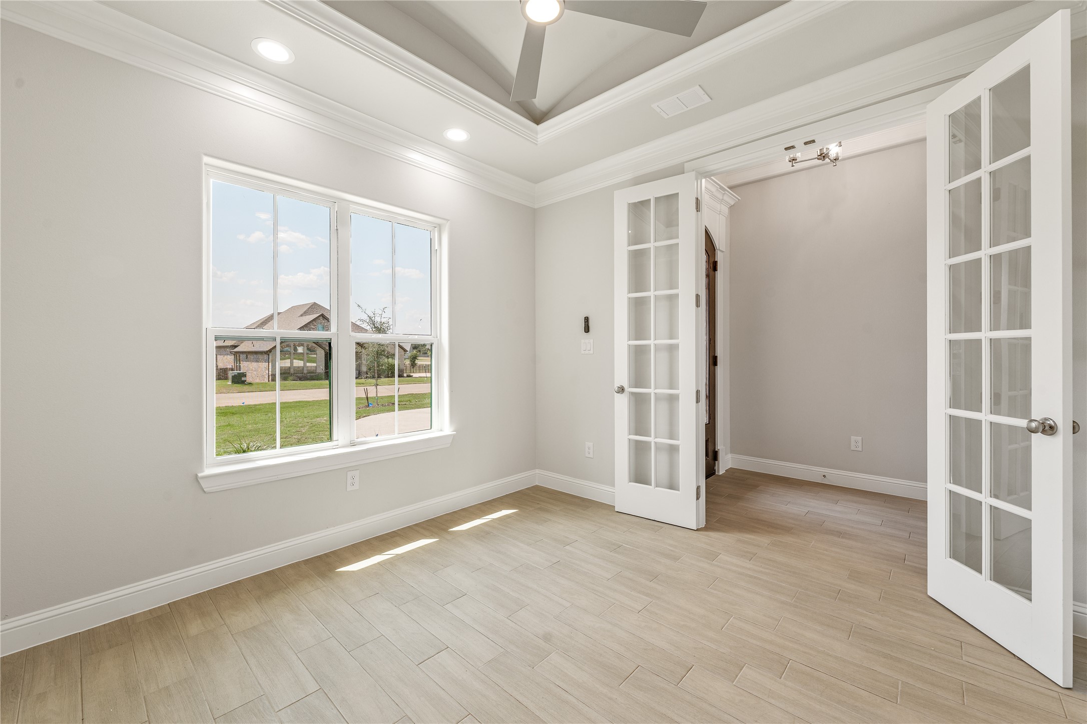 2128 Middlewood Circle