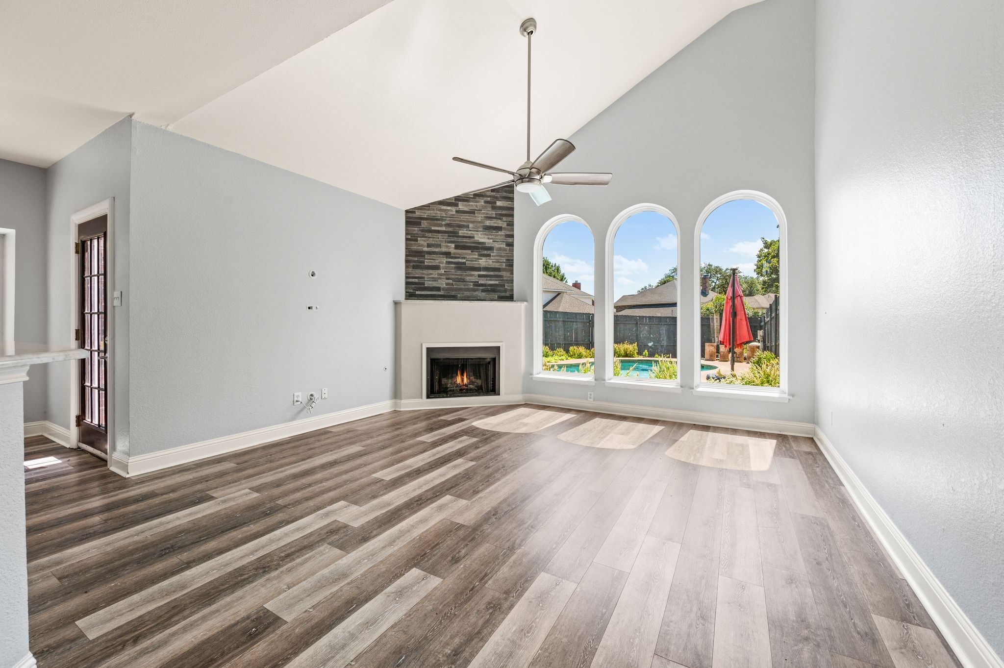 9122 Woodlake Drive