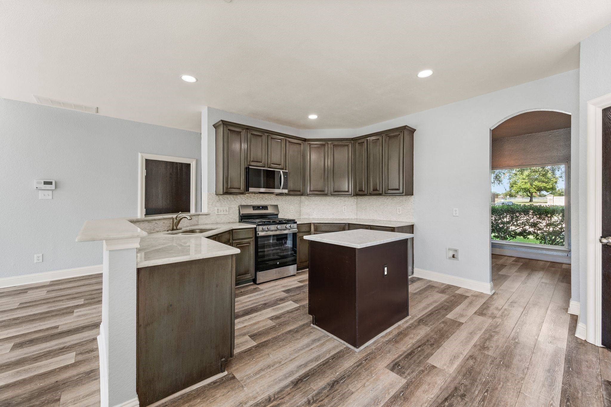 9122 Woodlake Drive